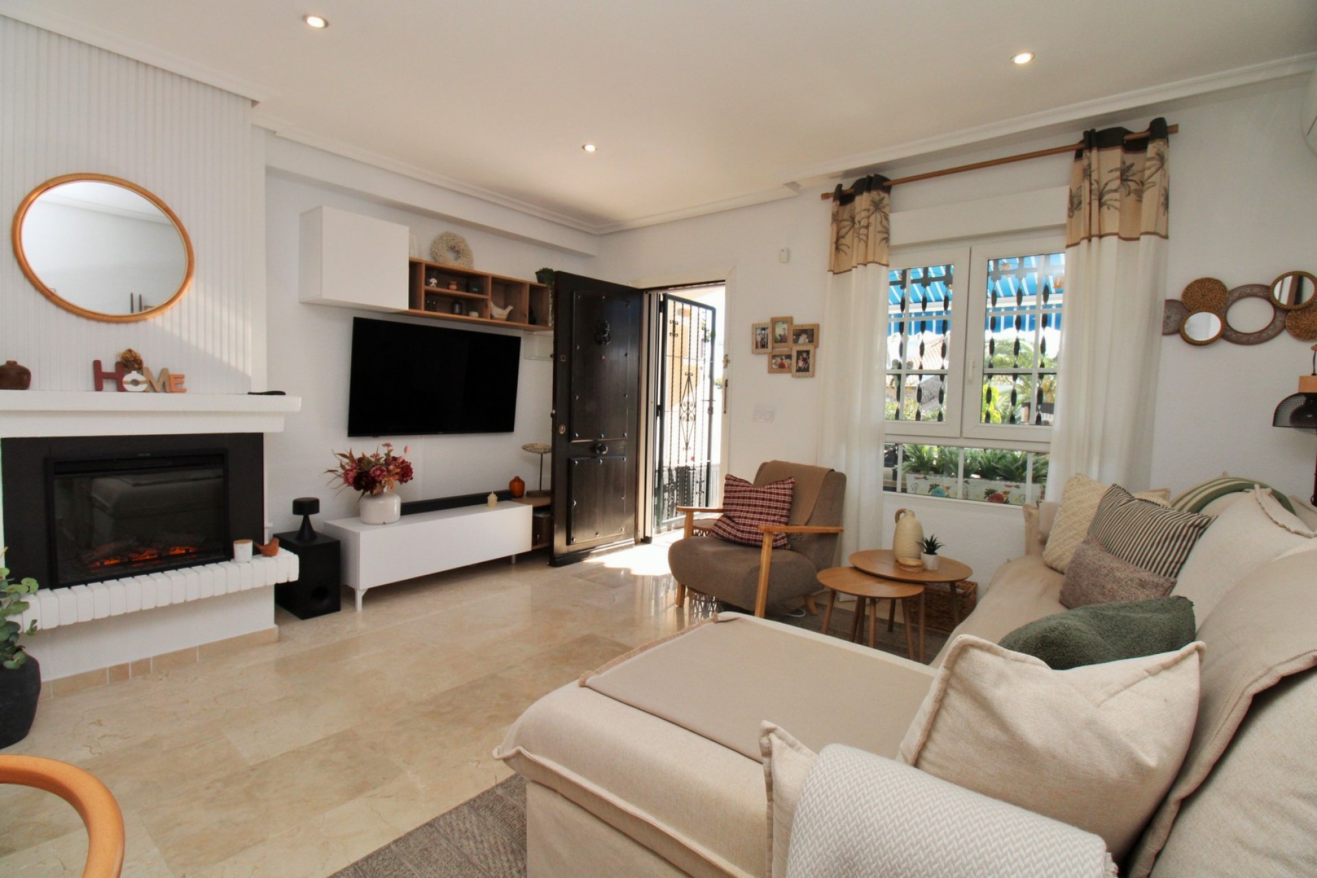 Återförsäljning - Radhus -
Villamartin - Las Violetas