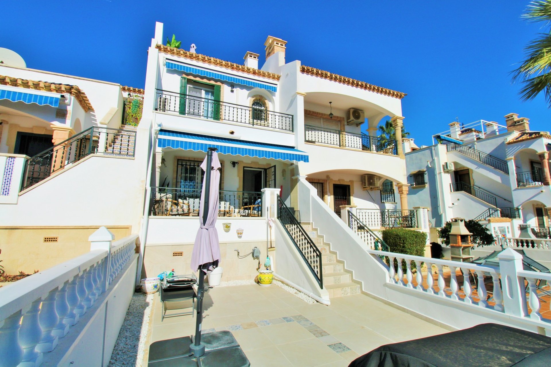 Återförsäljning - Radhus -
Villamartin - Las Violetas