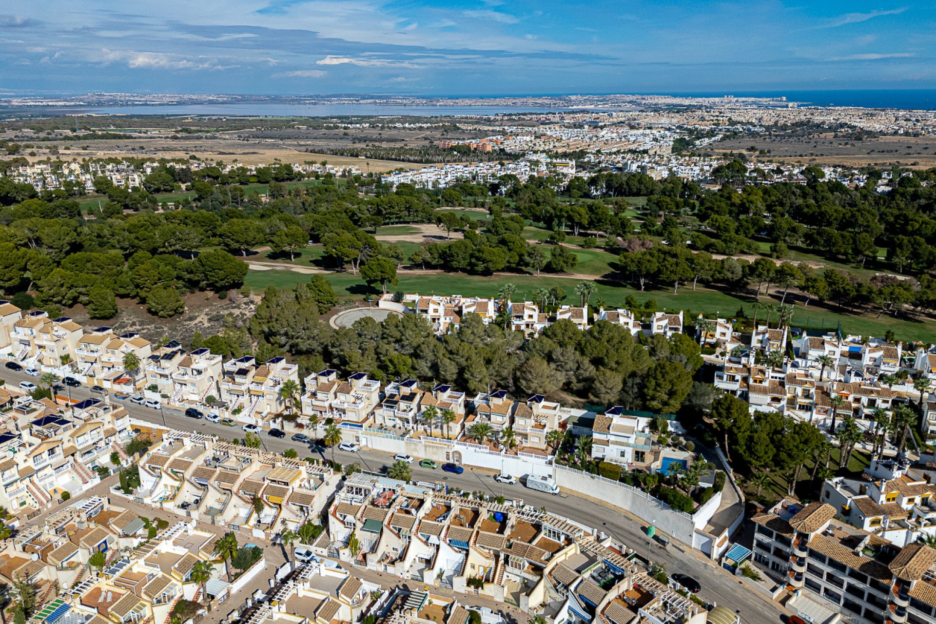 Återförsäljning - Radhus -
Villamartin - Montegolf