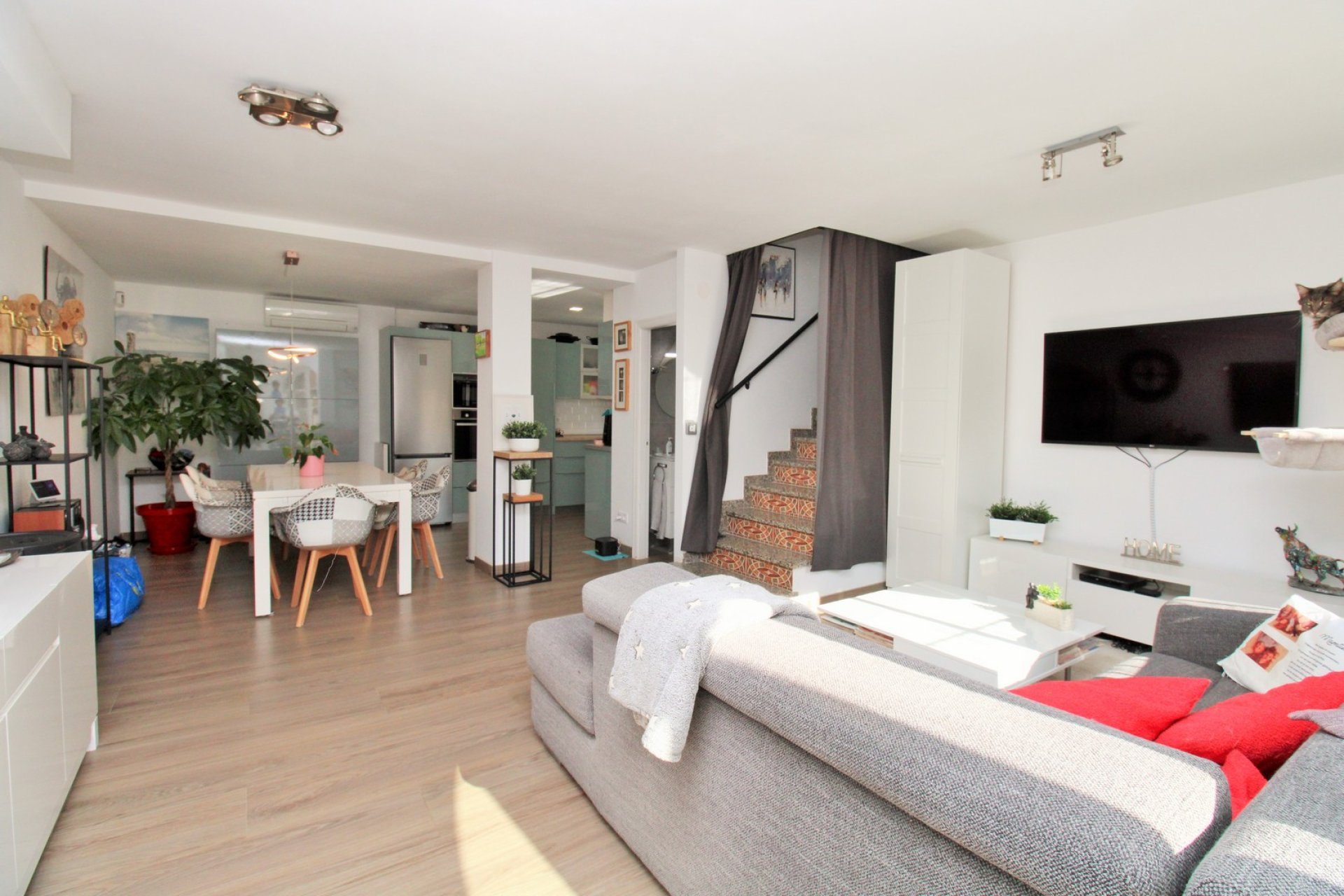 Återförsäljning - Radhus -
Villamartin - Villamartín