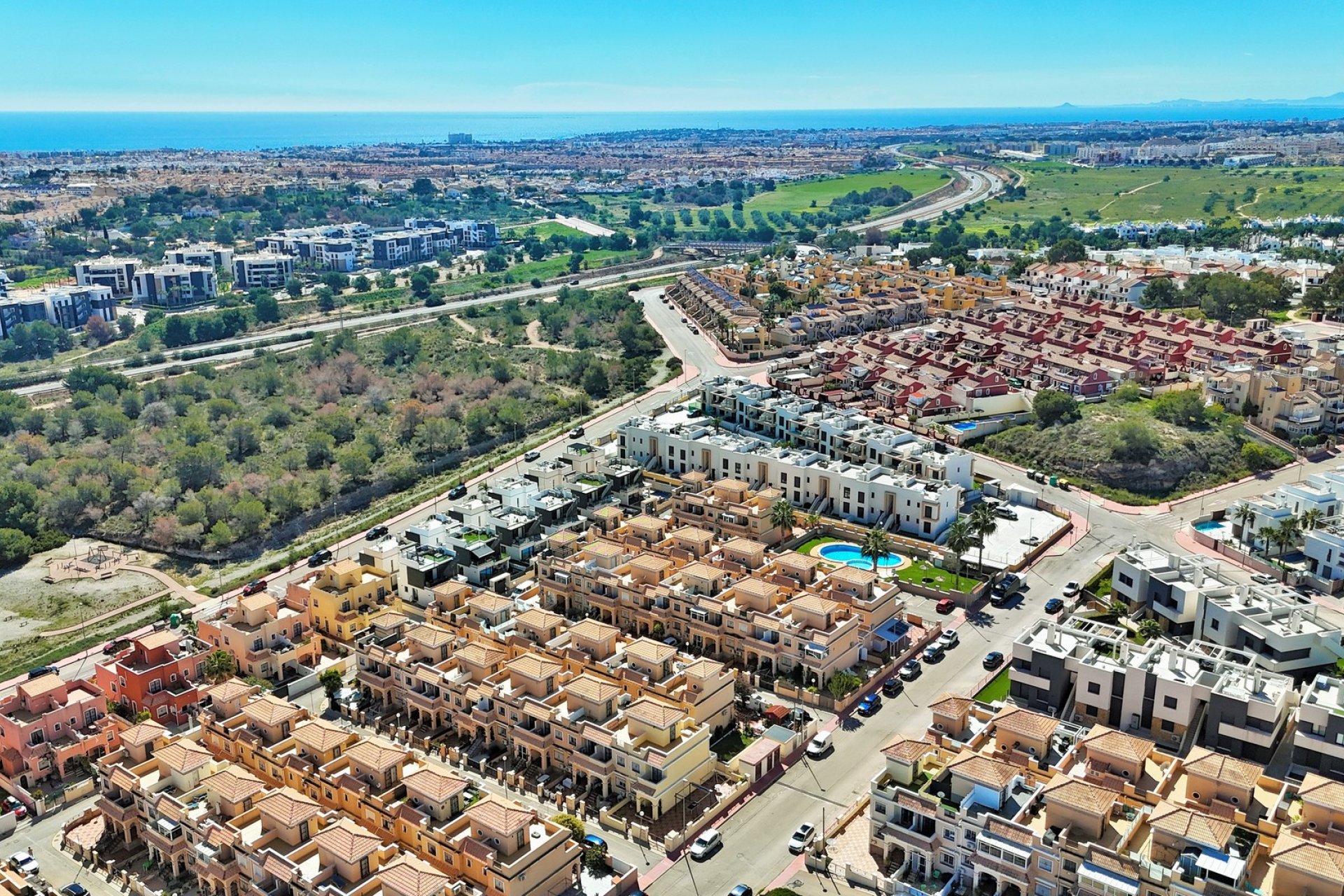 Återförsäljning - Radhus -
Villamartin - Villamartín