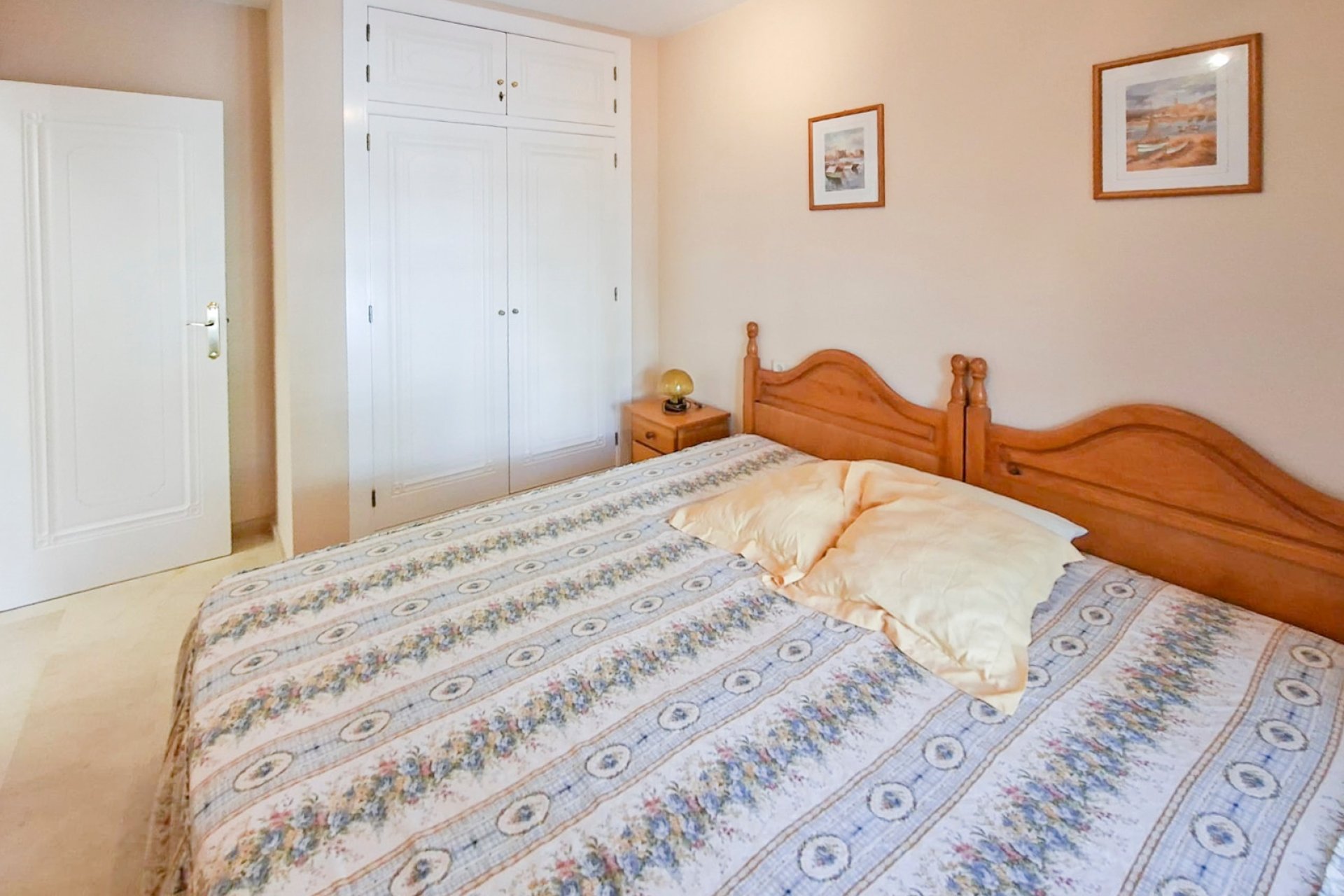 Återförsäljning - Radhus -
Villamartin - Villamartín