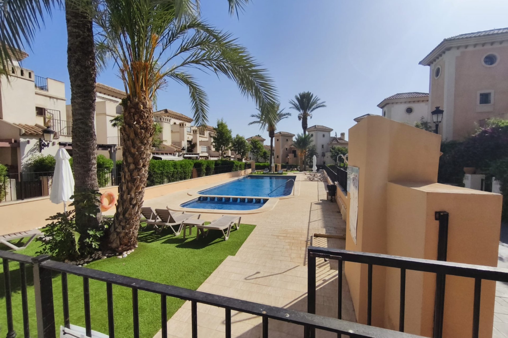Återförsäljning - Semi detached -
Algorfa - La Finca Golf Resort