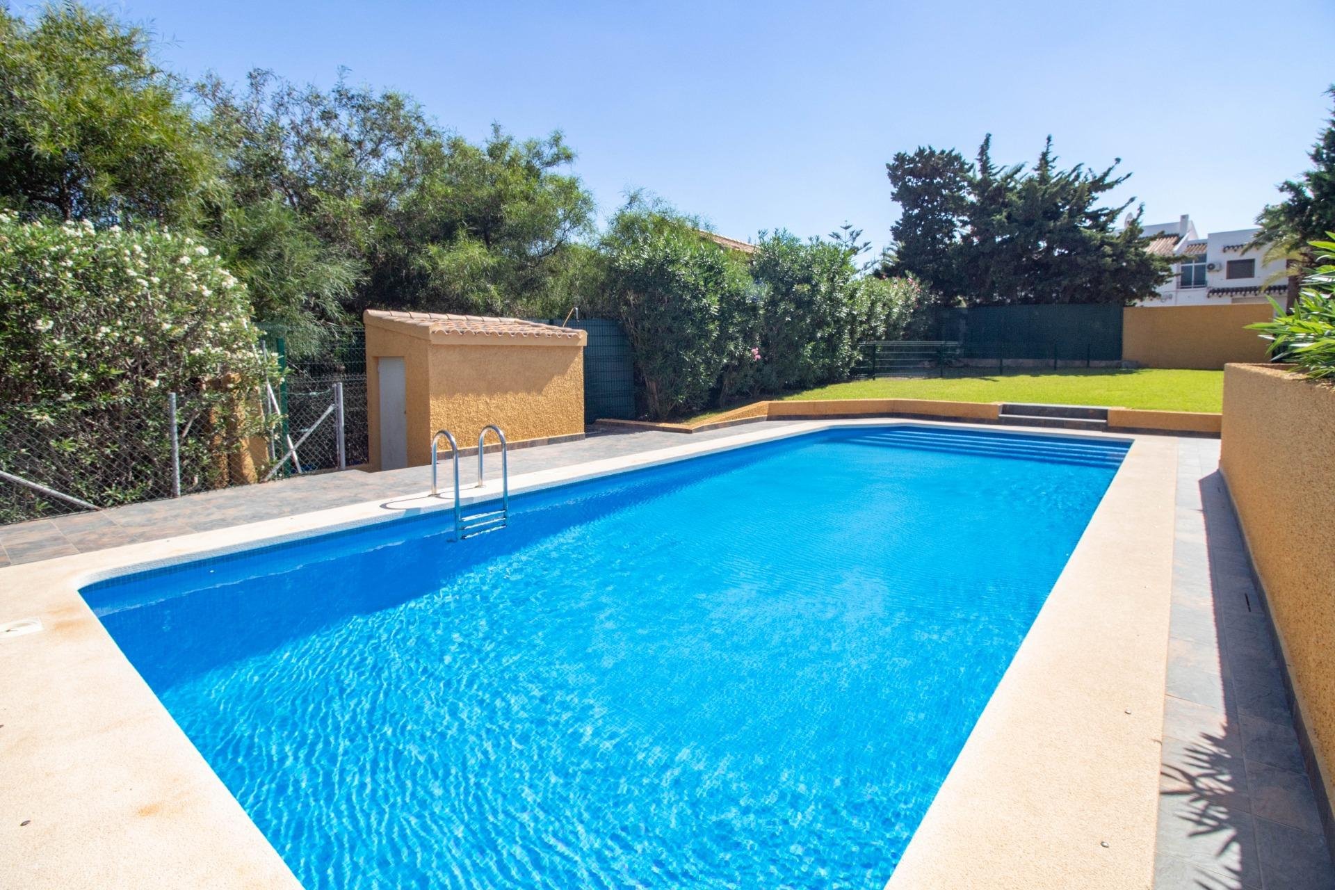 Återförsäljning - Semi detached -
Cabo Roig