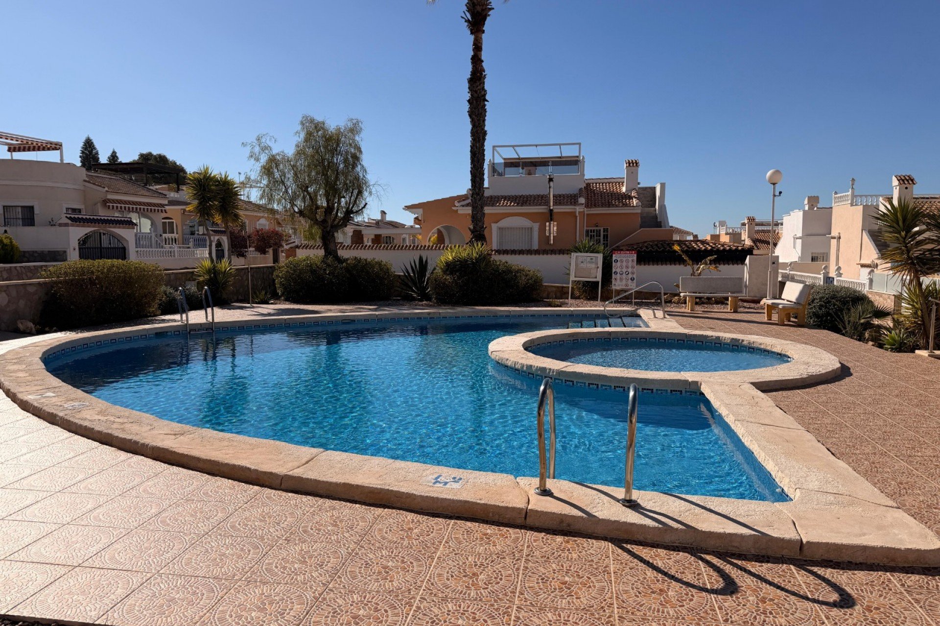 Återförsäljning - Semi detached -
Ciudad quesada - Rojales