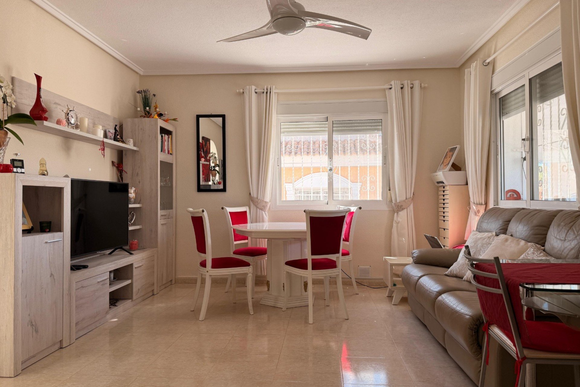 Återförsäljning - Semi detached -
Ciudad quesada - Rojales