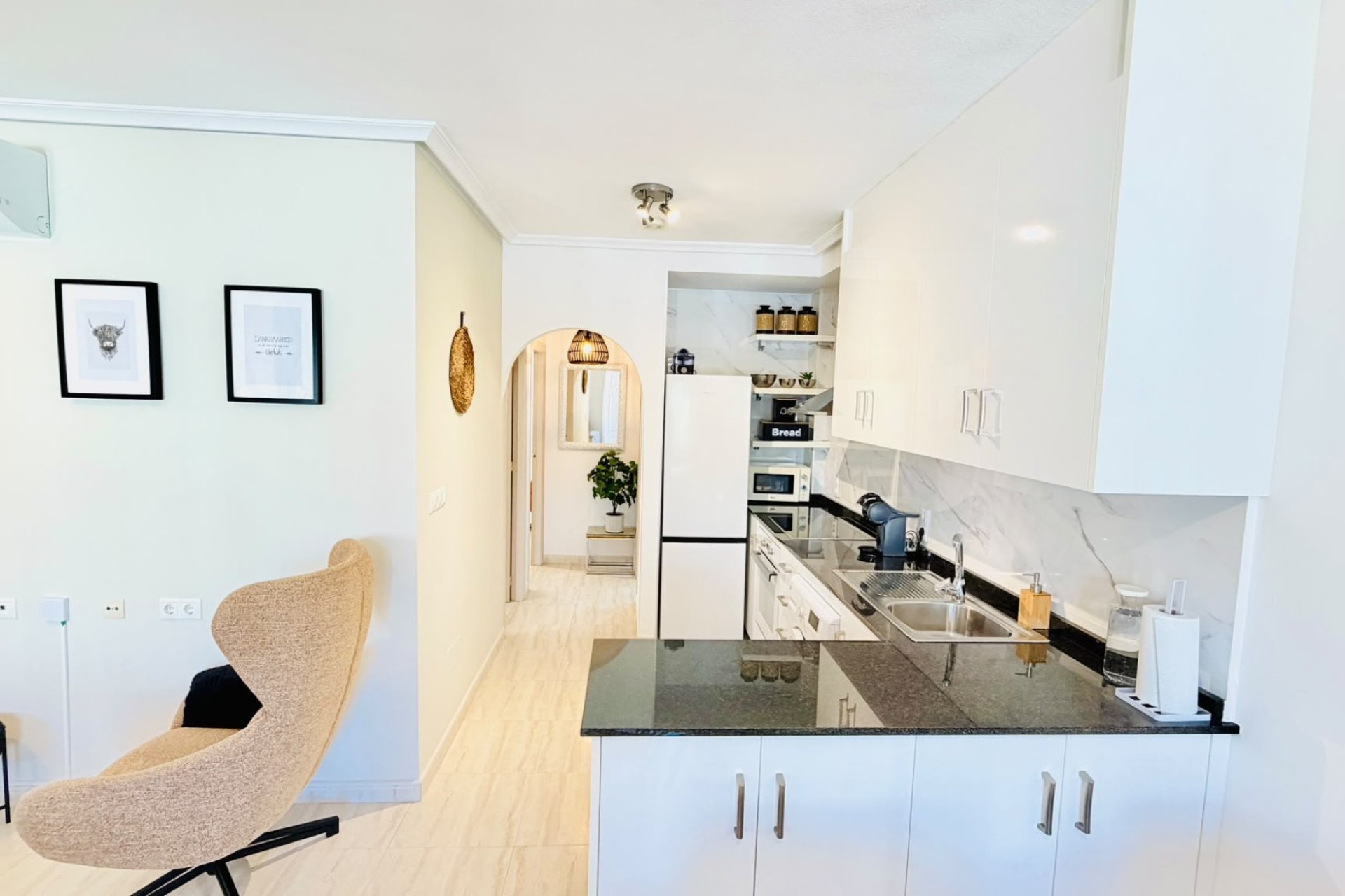Återförsäljning - Semi detached -
Daya Nueva