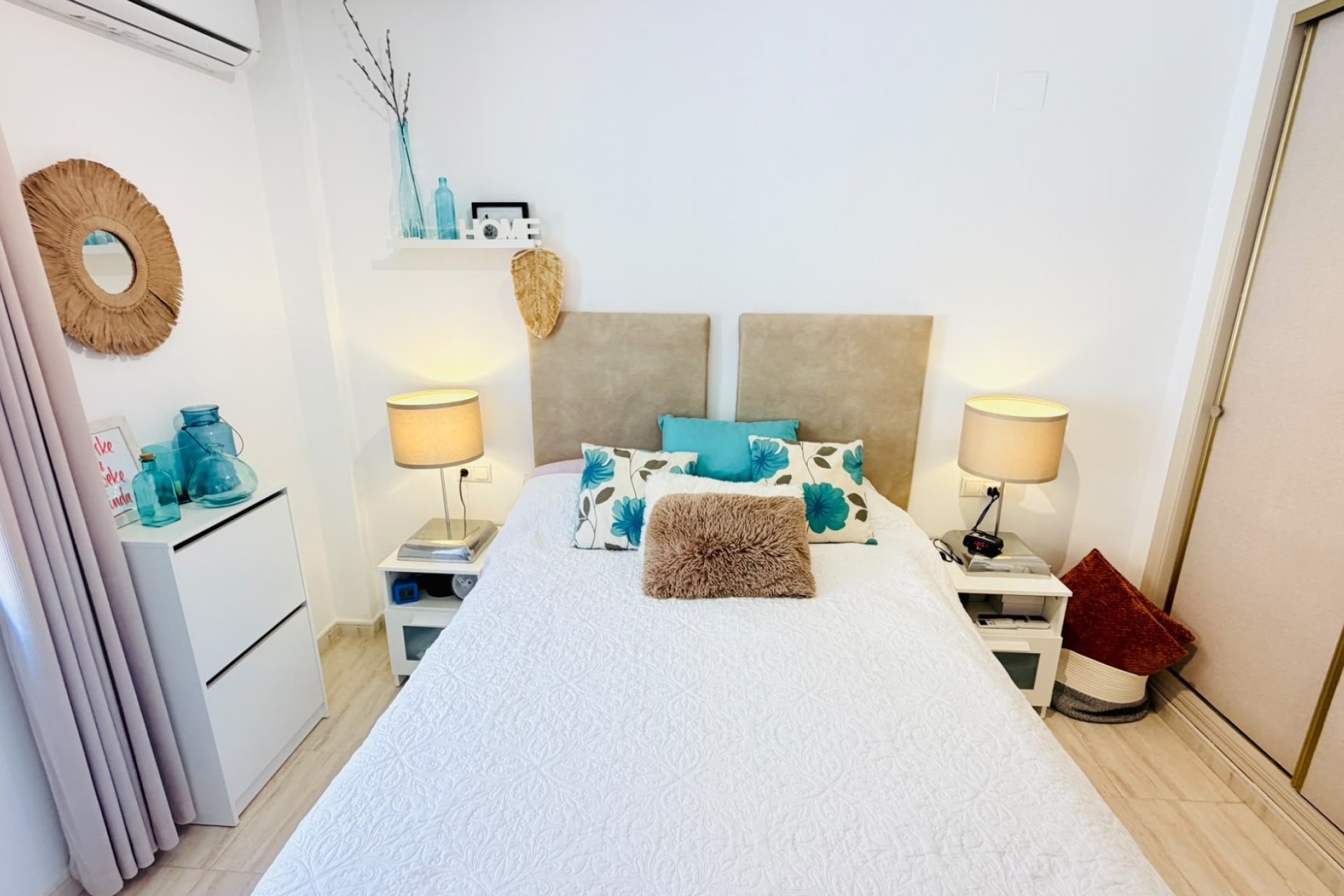 Återförsäljning - Semi detached -
Daya Nueva