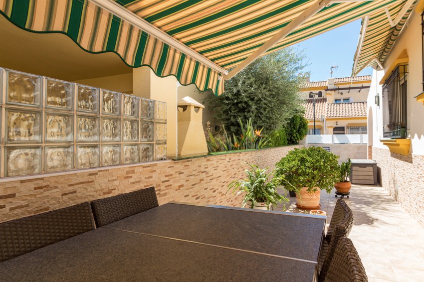 Återförsäljning - Semi detached -
La Zenia