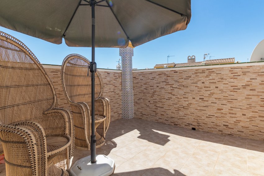 Återförsäljning - Semi detached -
La Zenia