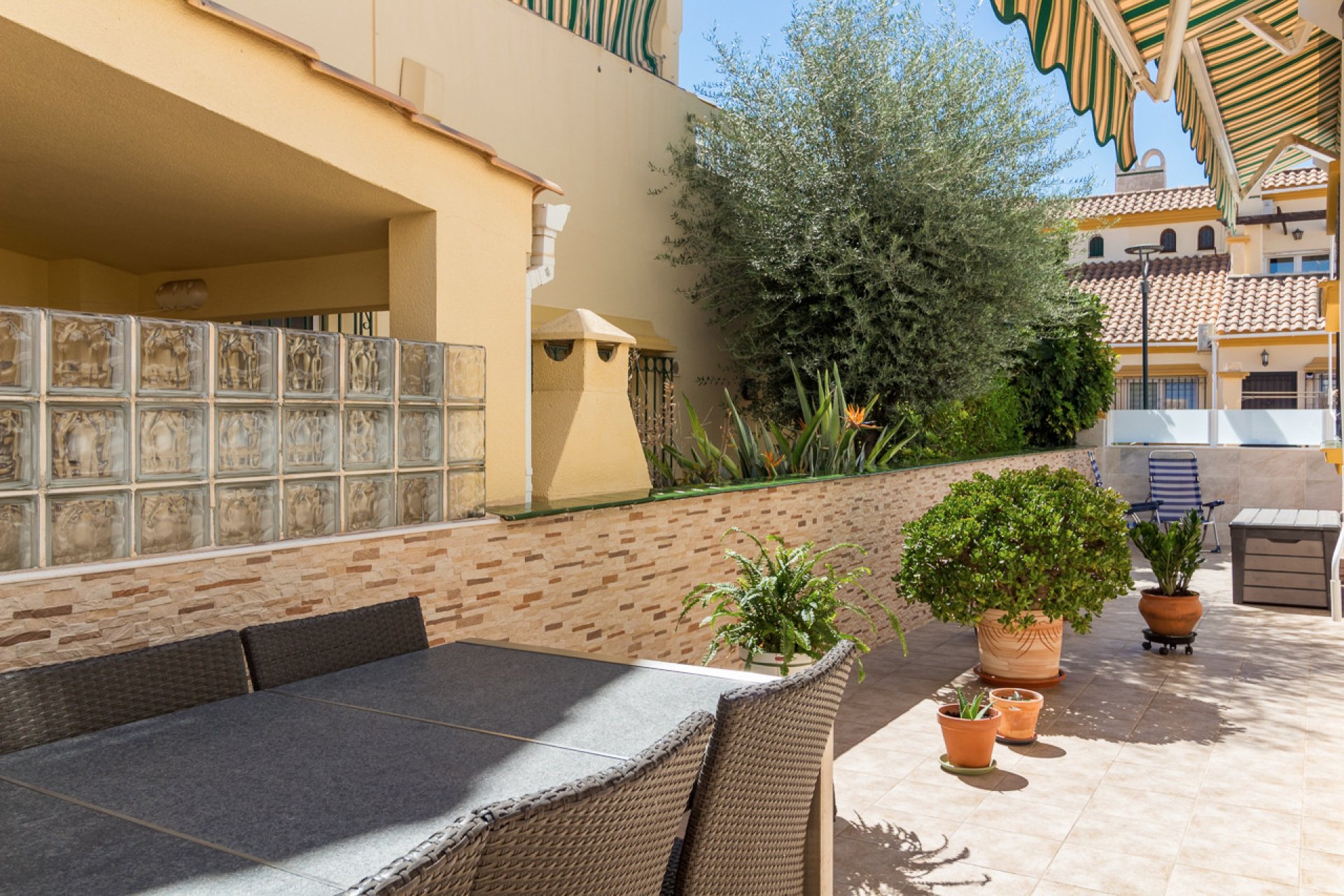 Återförsäljning - Semi detached -
La Zenia