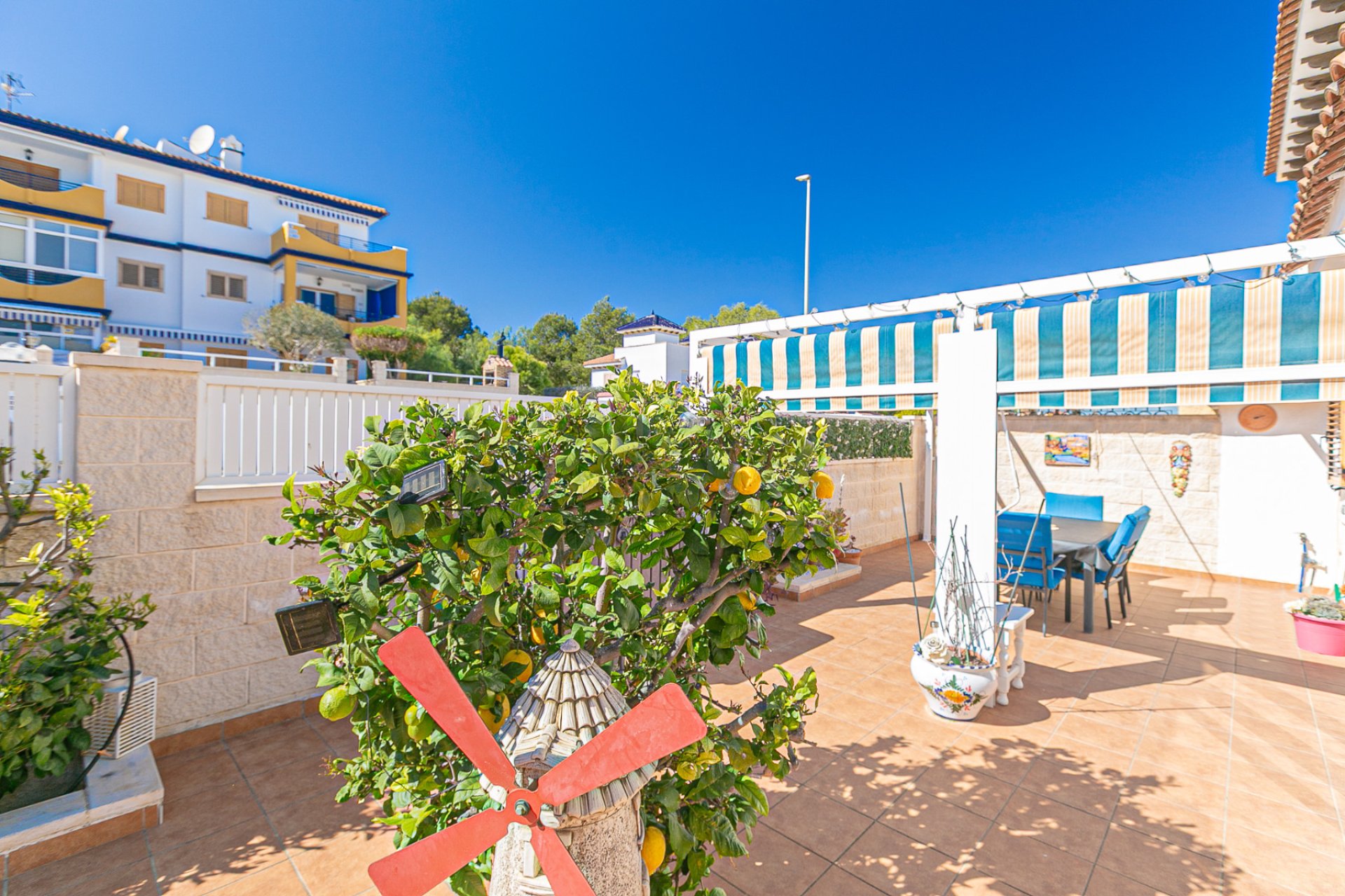 Återförsäljning - Semi detached -
Mil Palmeras - Riomar