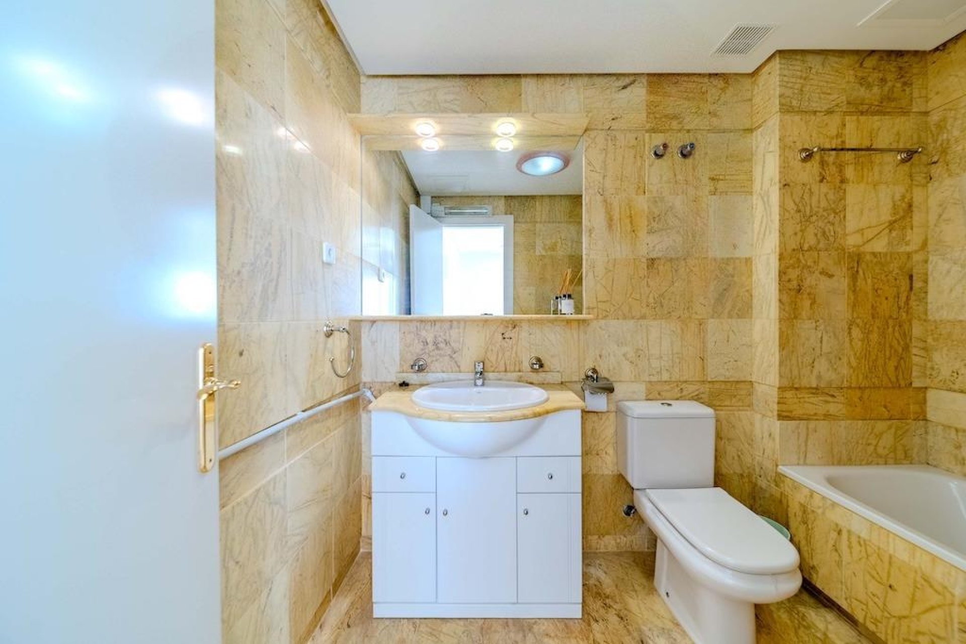 Återförsäljning - Semi detached -
Orihuela Costa - Campoamor
