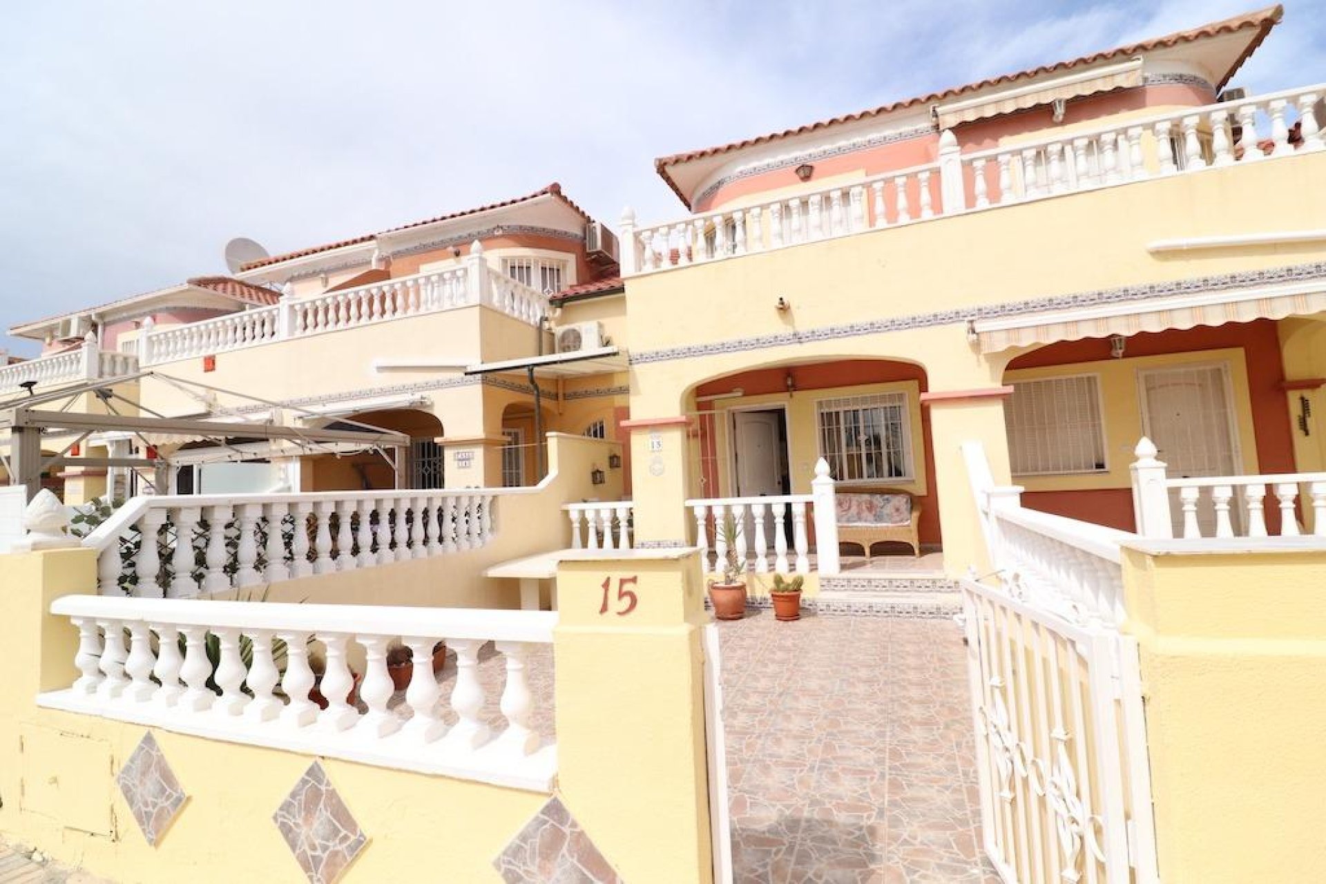 Återförsäljning - Semi detached -
Orihuela Costa - La Zenia