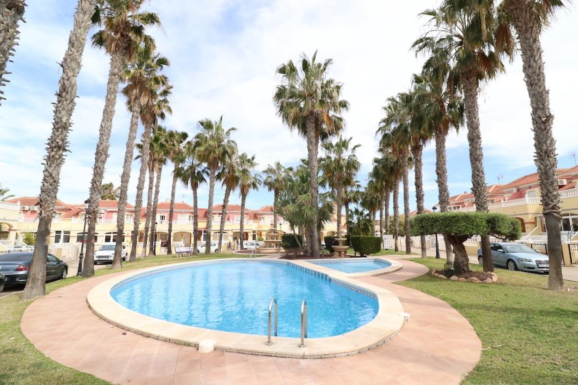 Återförsäljning - Semi detached -
Orihuela Costa - La Zenia