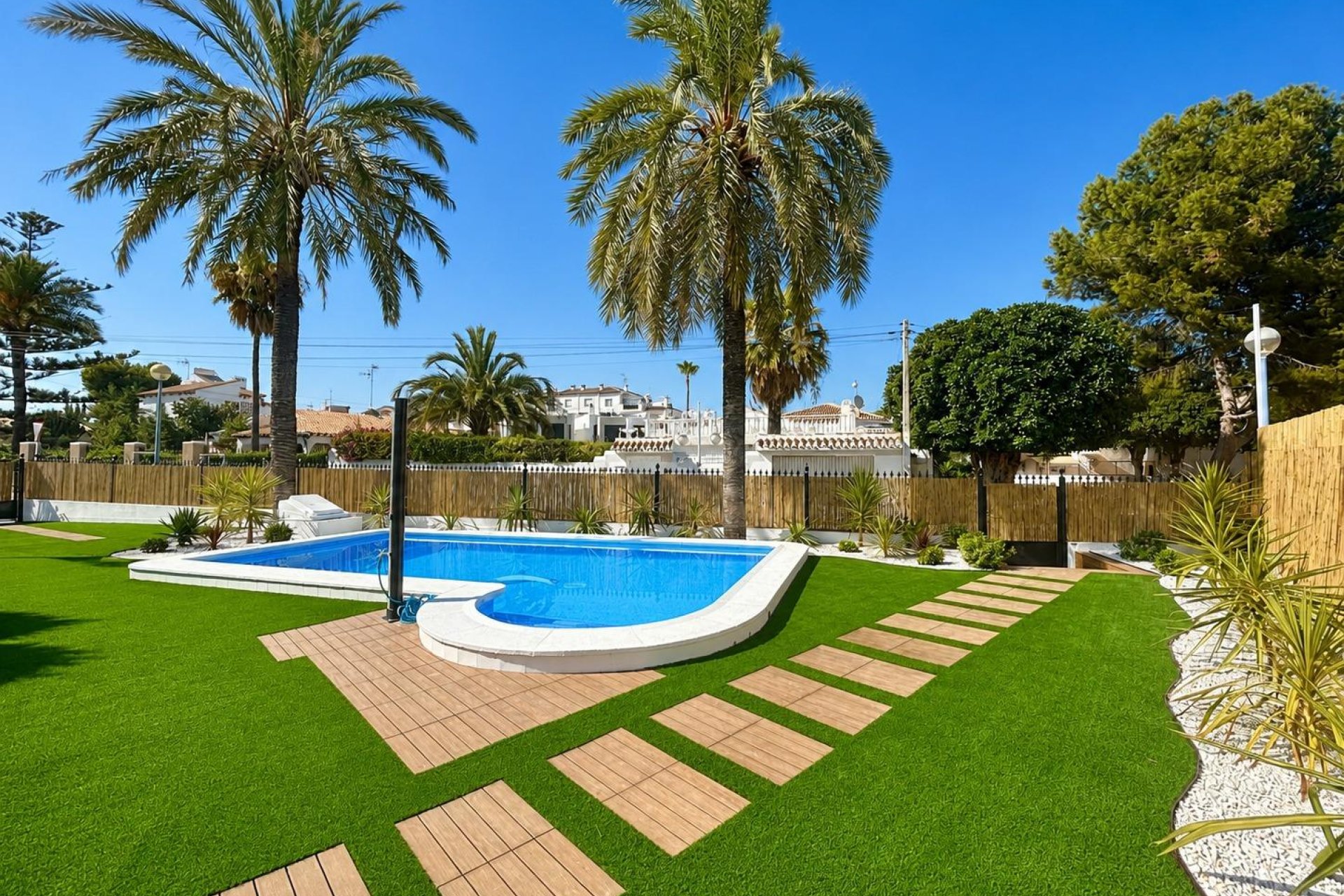 Återförsäljning - Semi detached -
Orihuela Costa - Punta Prima