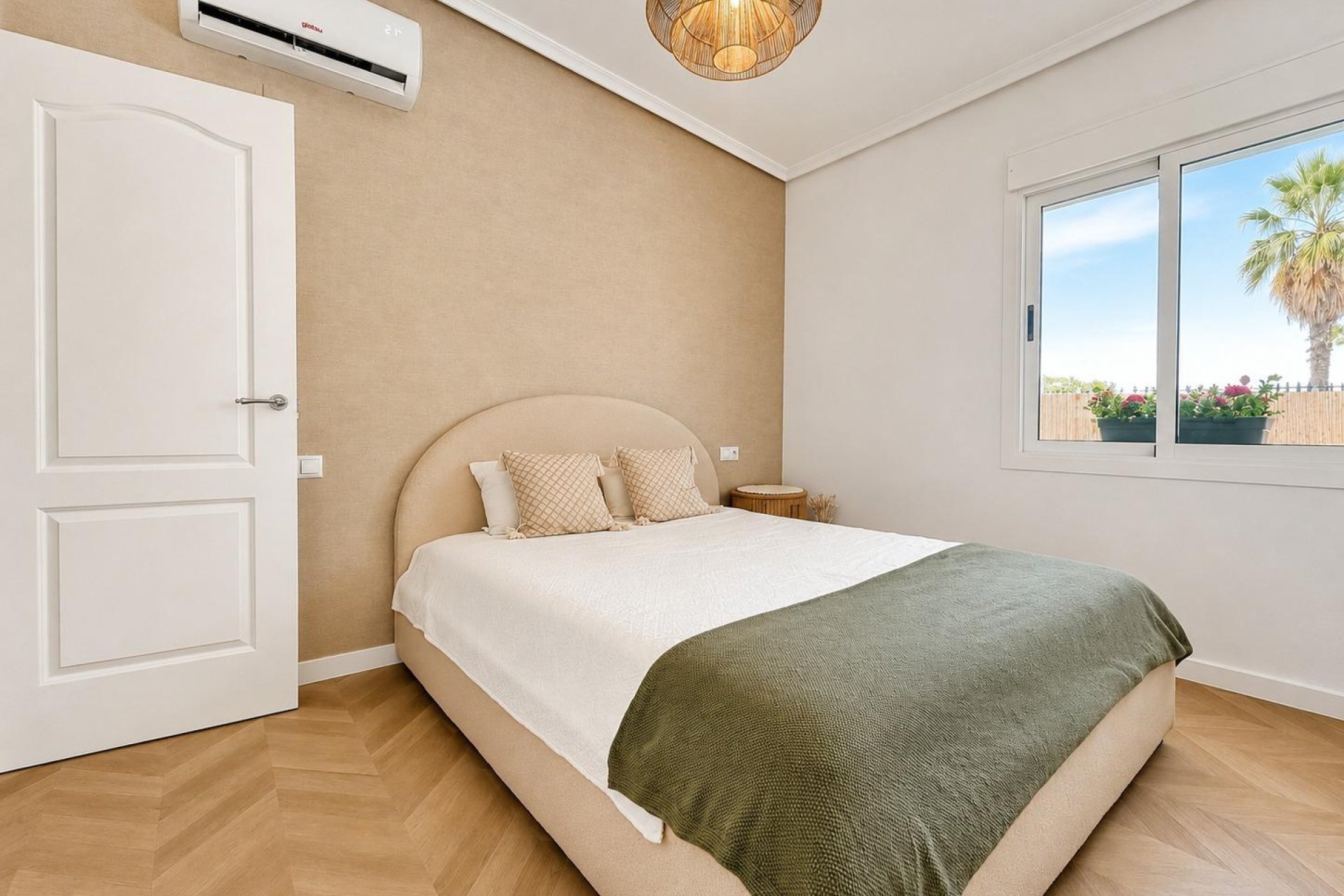 Återförsäljning - Semi detached -
Orihuela Costa - Punta Prima