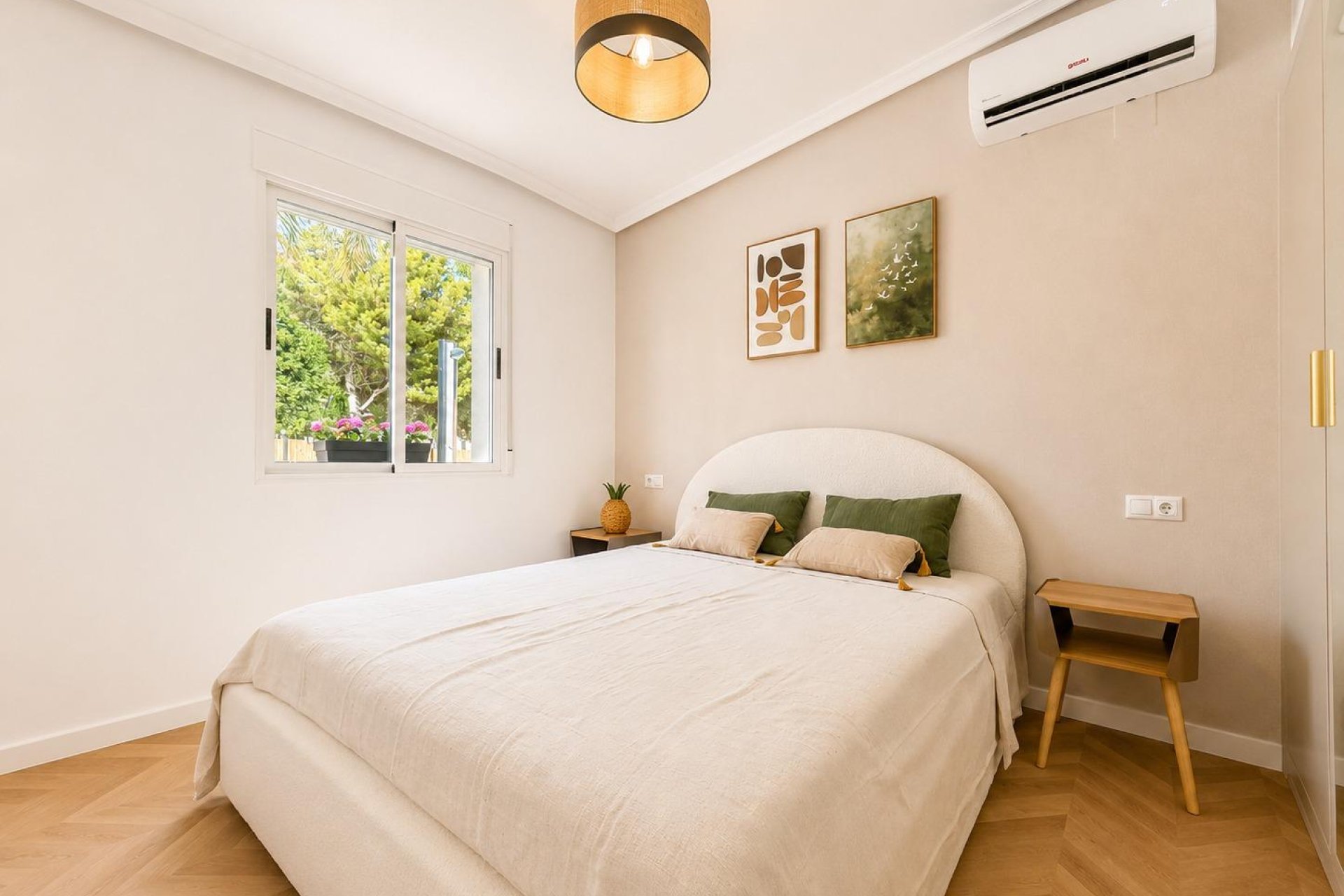 Återförsäljning - Semi detached -
Orihuela Costa - Punta Prima