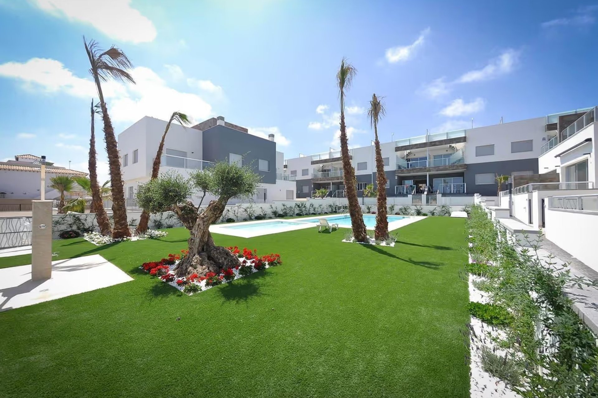 Återförsäljning - Semi detached -
Punta Prima - Marina Med