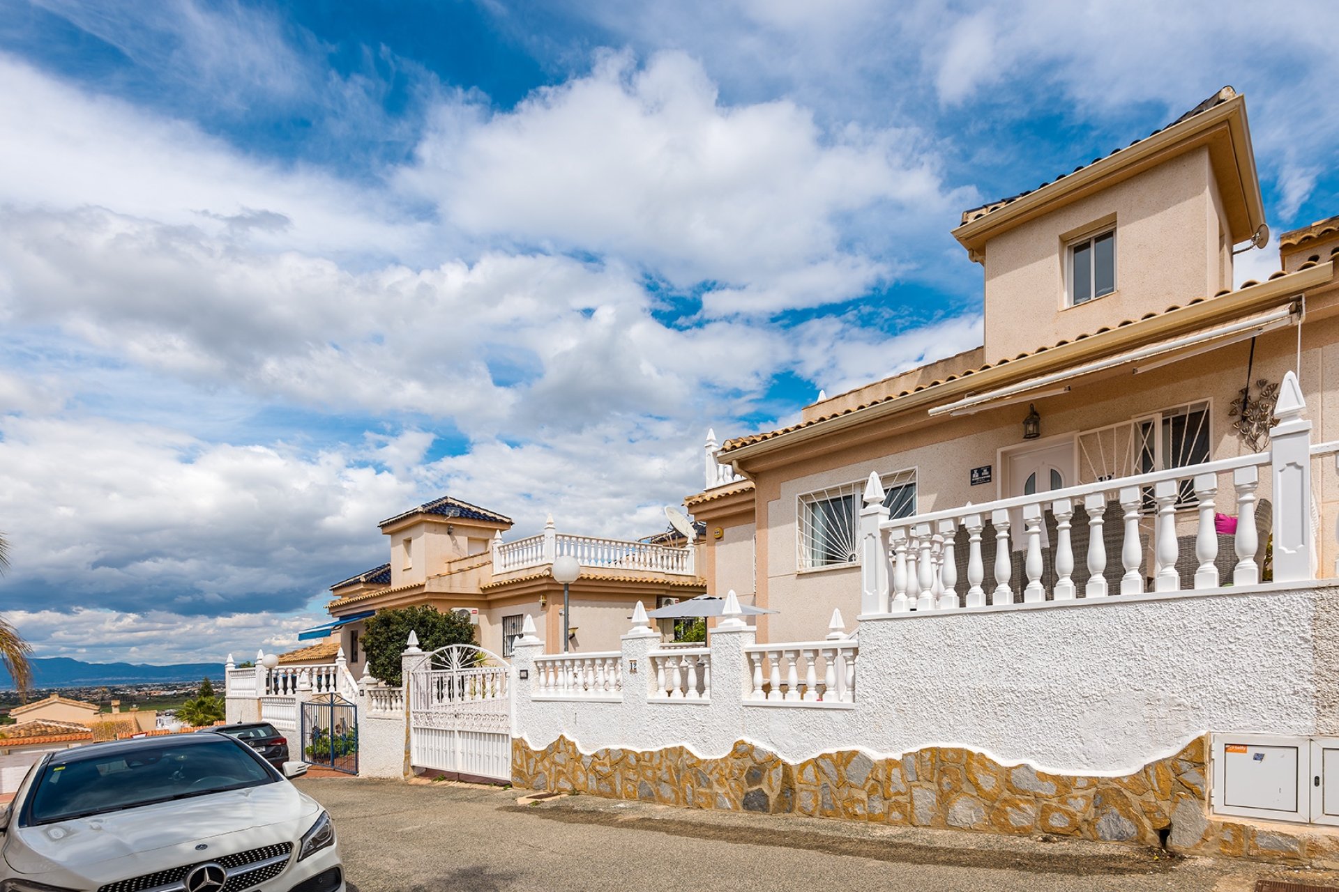 Återförsäljning - Semi detached -
Rojales - Benimar