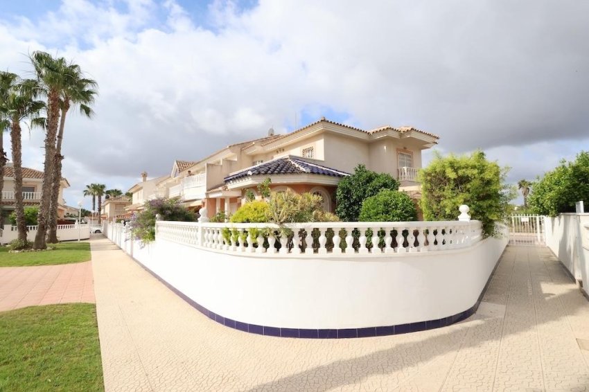 Återförsäljning - Semi detached -
Rojales - Ciudad Quesada - Doña Pepa