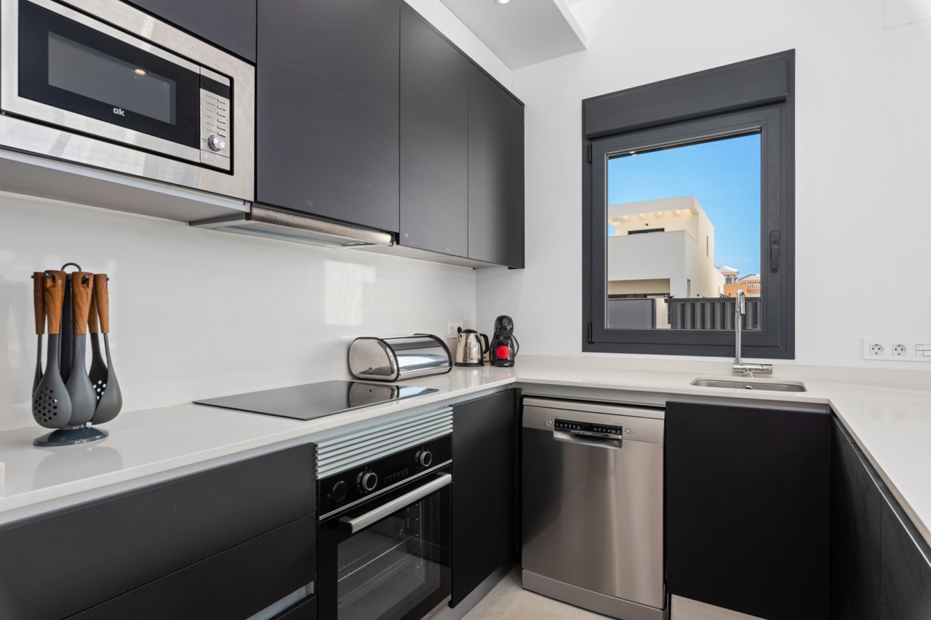 Återförsäljning - Semi detached -
San Fulgencio - La Marina