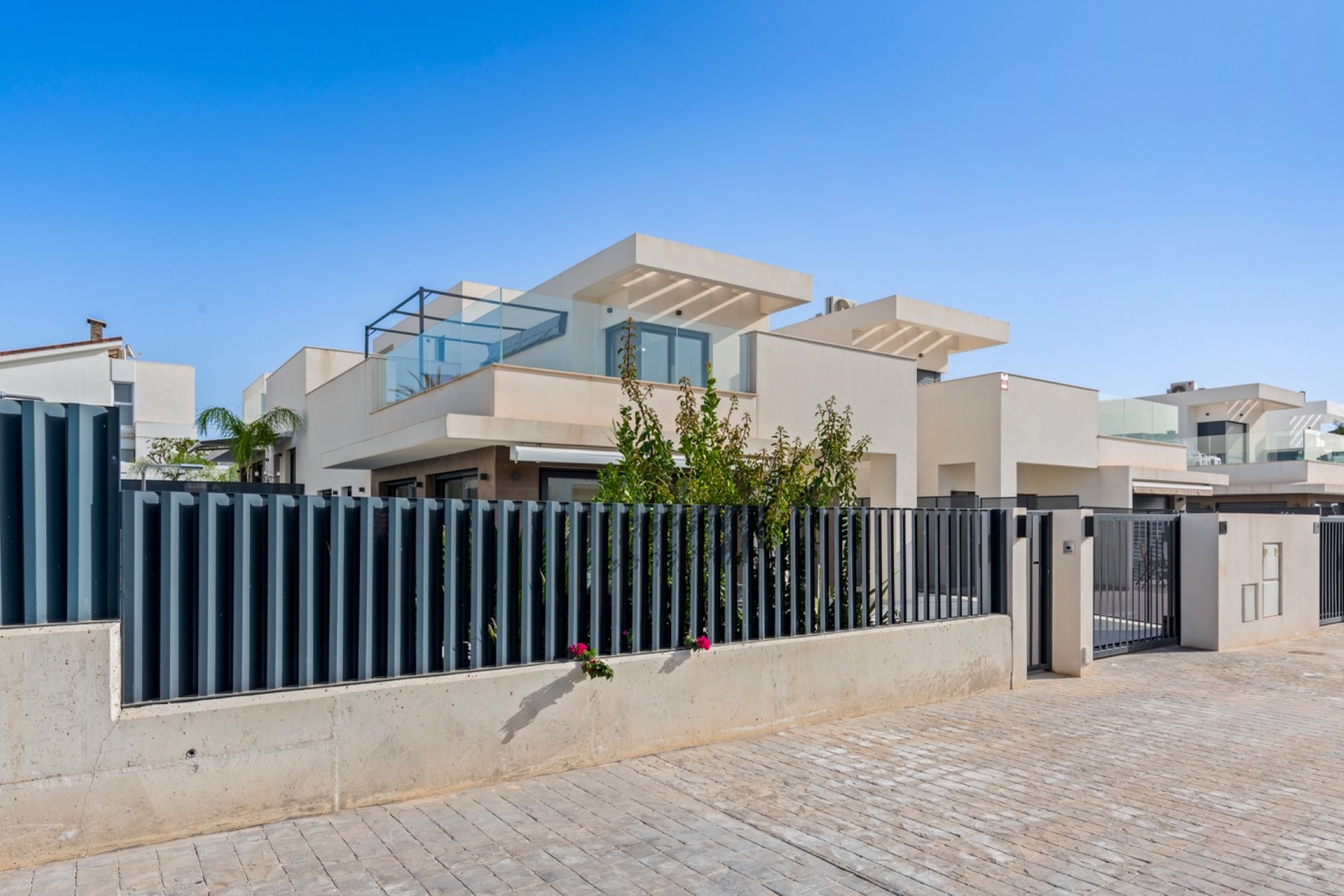 Återförsäljning - Semi detached -
San Fulgencio - La Marina