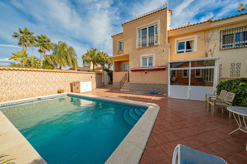 Återförsäljning - Semi detached -
Torrevieja - El Chaparral