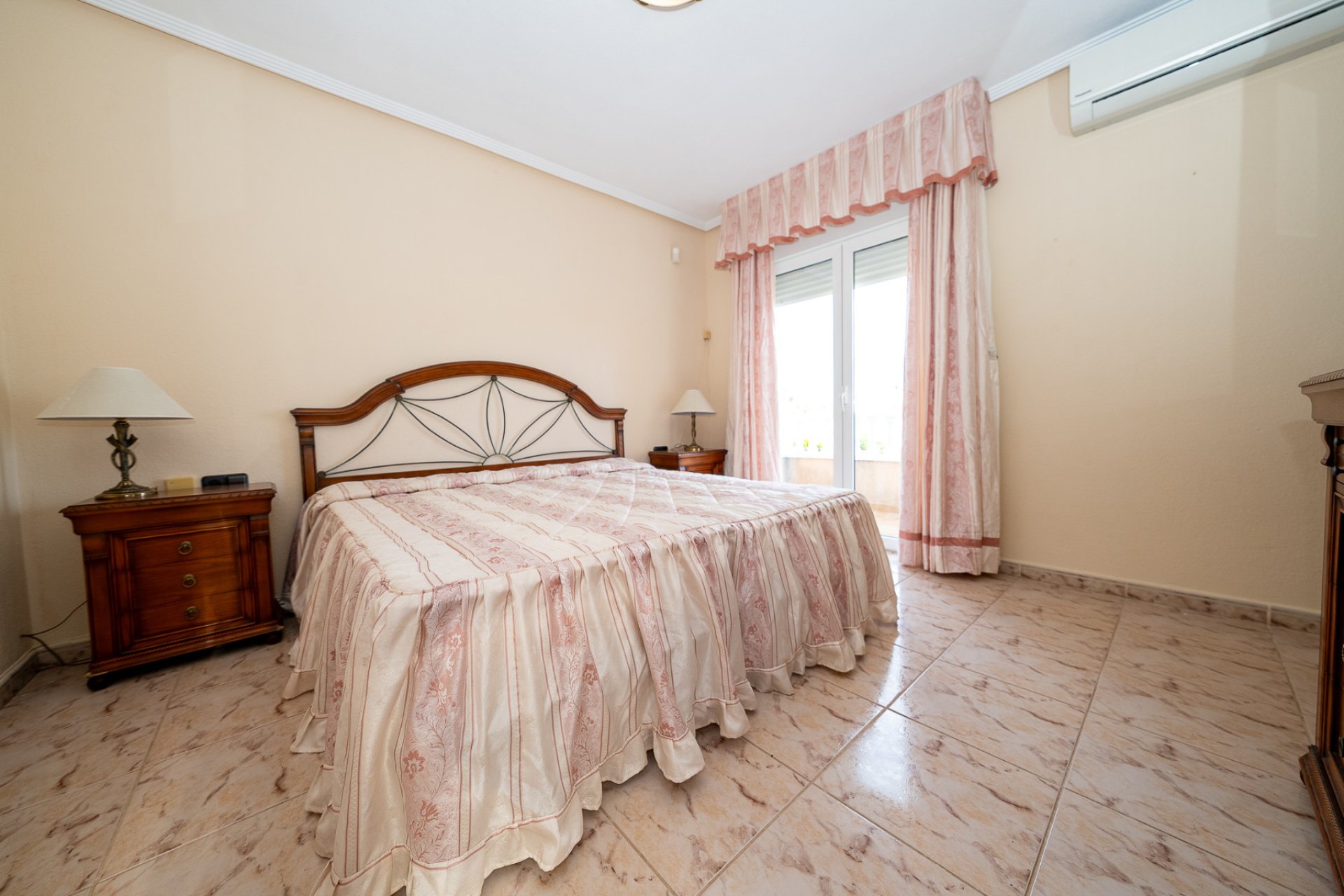 Återförsäljning - Semi detached -
Torrevieja - El Chaparral