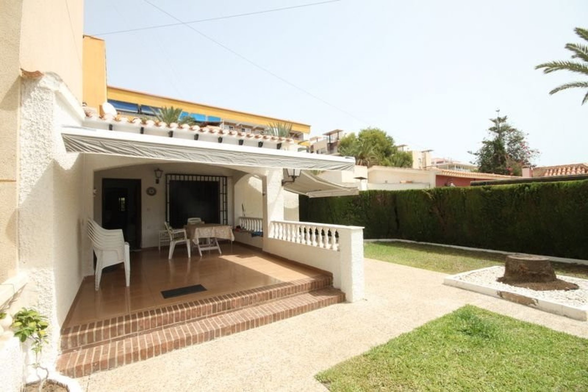 Återförsäljning - Semi-Detached Villa -
Orihuela Costa - Punta Prima