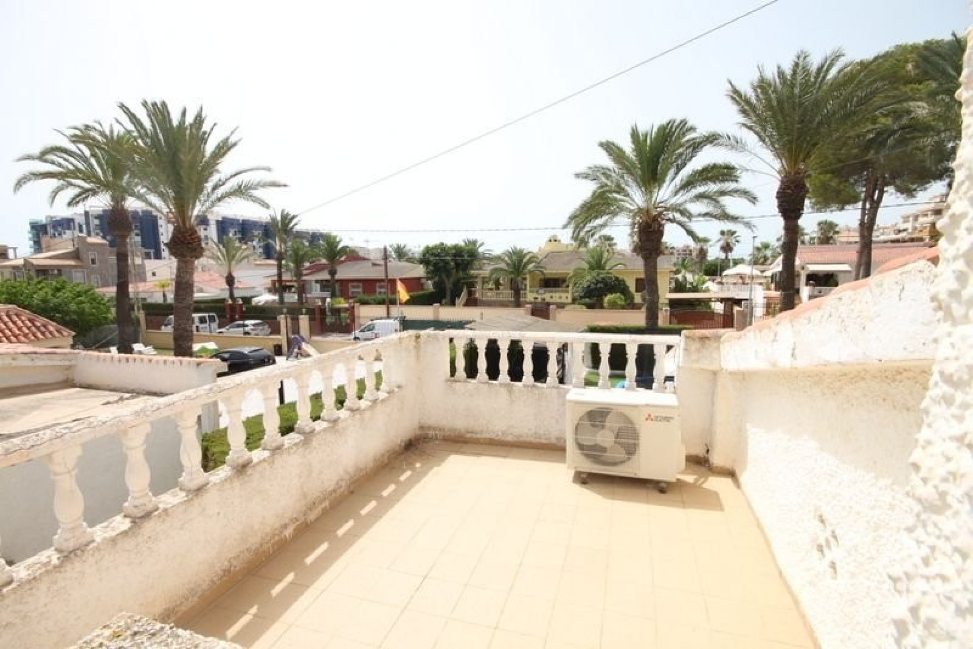 Återförsäljning - Semi-Detached Villa -
Orihuela Costa - Punta Prima