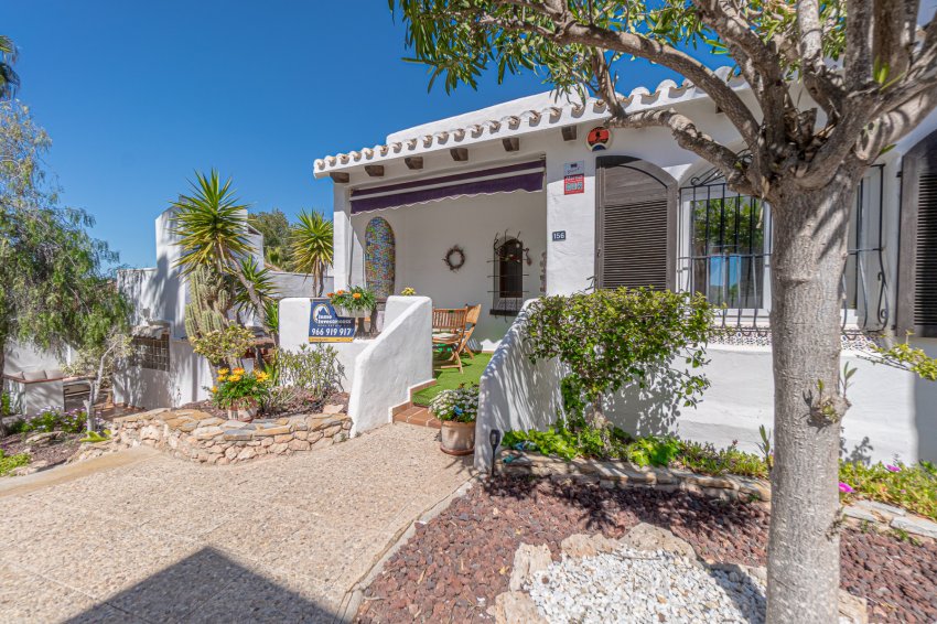 Återförsäljning - Semi detached -
Villamartin - Fortuna