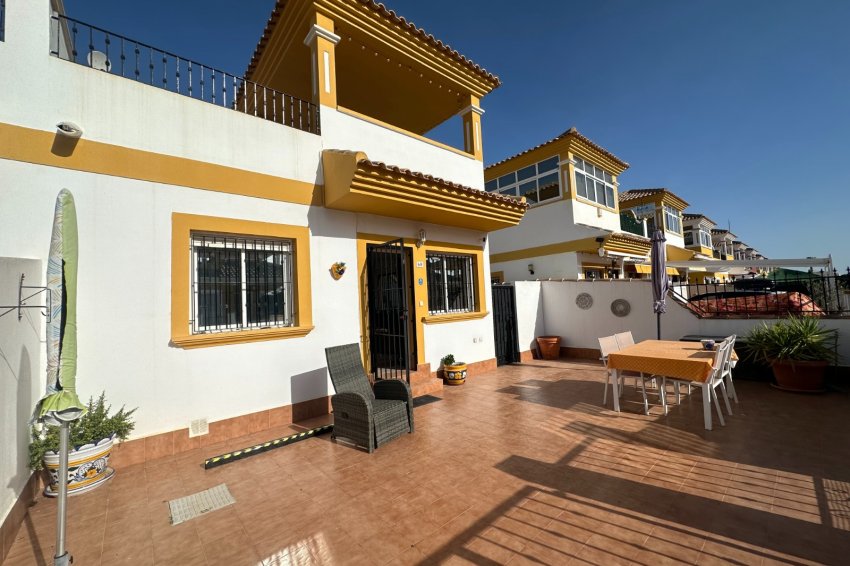 Återförsäljning - Town house / semi detached -
Orihuela - Entre Naranjos Vistabella