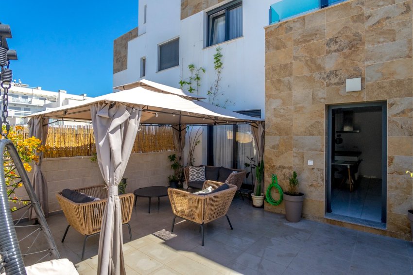Återförsäljning - Townhouse / Terraced House -
Orihuela Costa - Las Filipinas