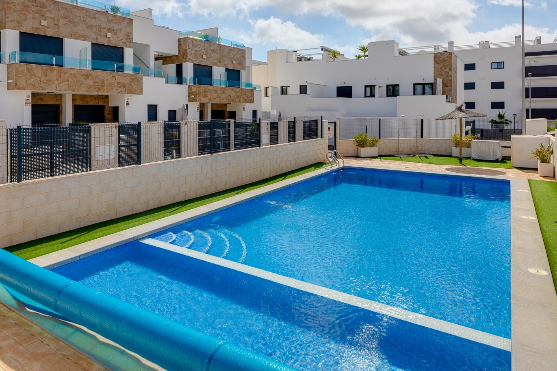 Återförsäljning - Townhouse / Terraced House -
Orihuela Costa - Las Filipinas