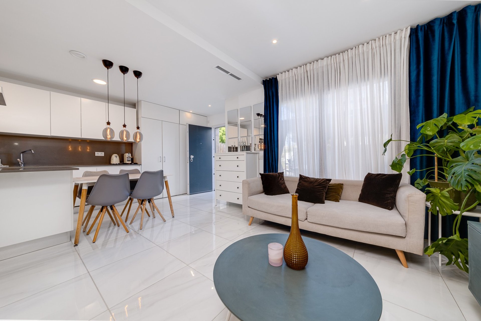 Återförsäljning - Townhouse / Terraced House -
Orihuela Costa - Las Filipinas