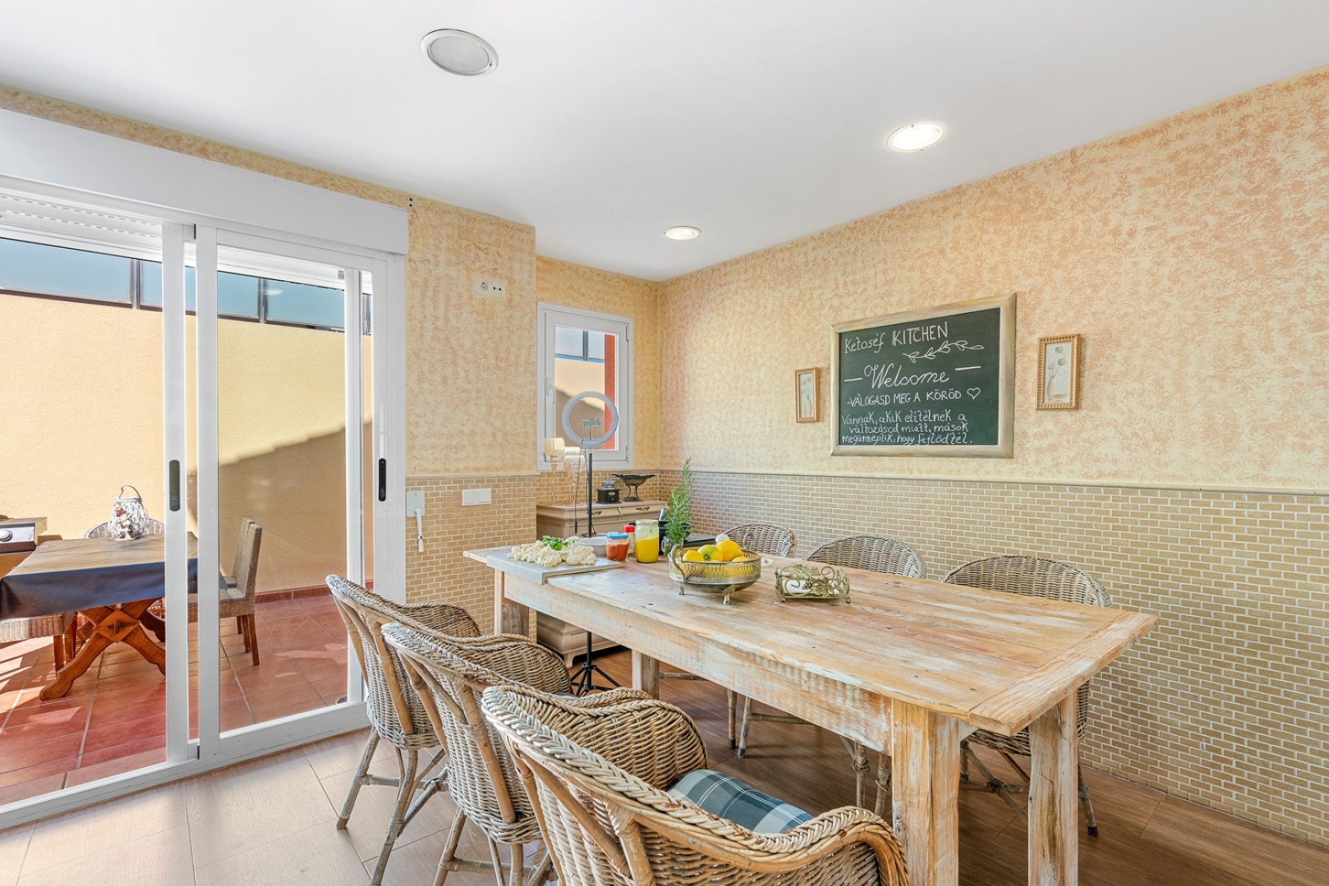 Återförsäljning - Villa -
Alfas del Pí