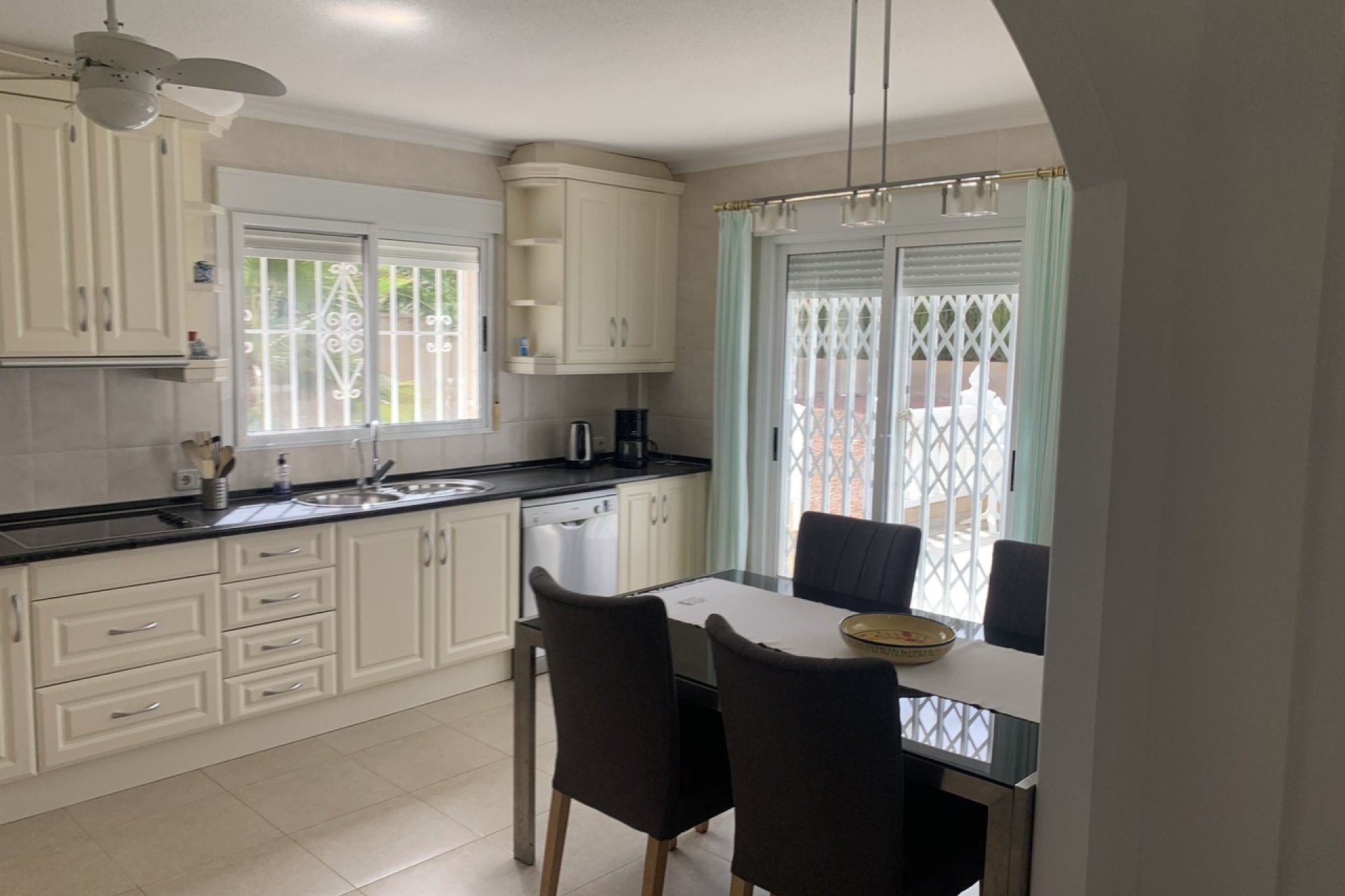 Återförsäljning - Villa -
Algorfa - Algorfa (montemar)