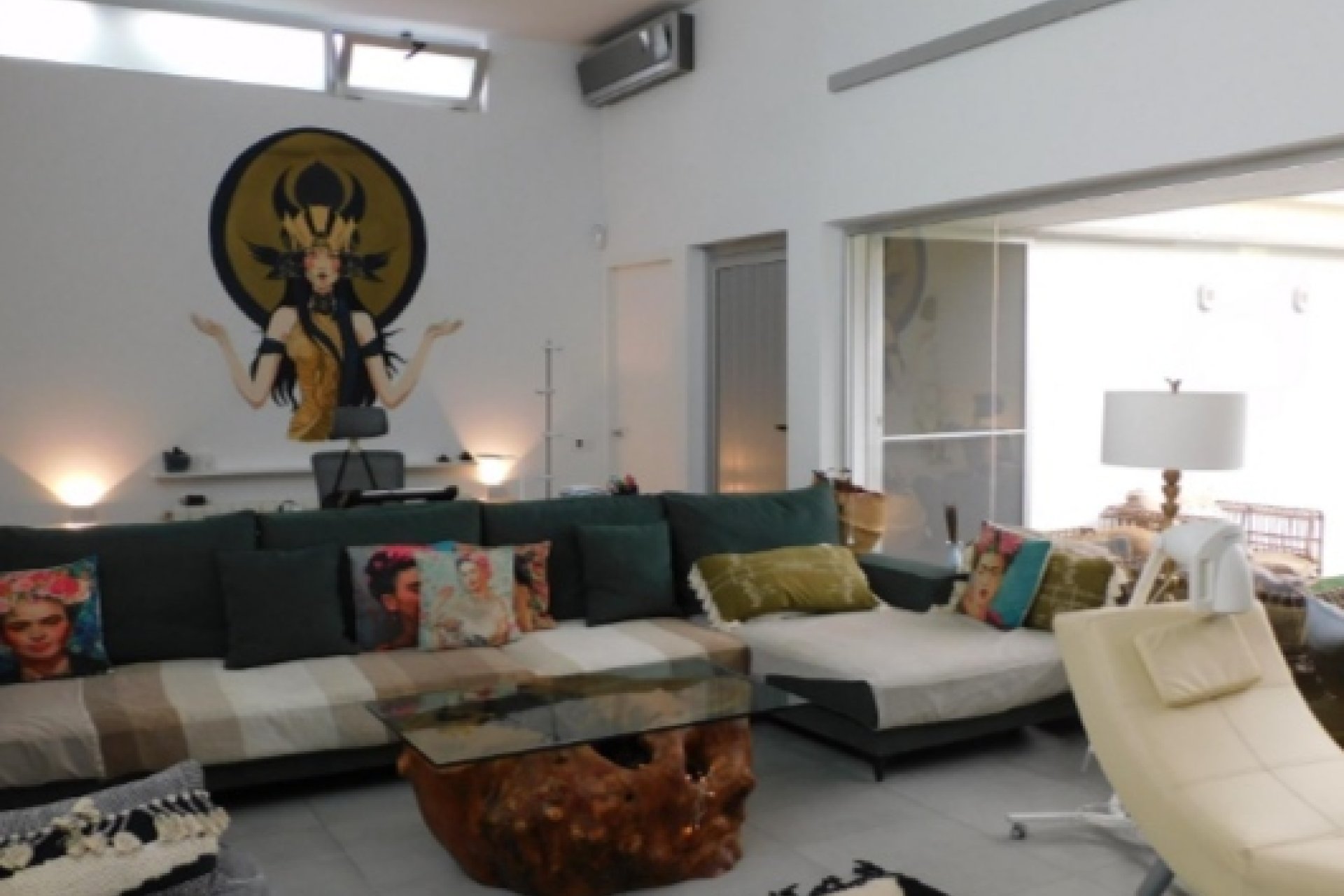 Återförsäljning - Villa -
Alicante