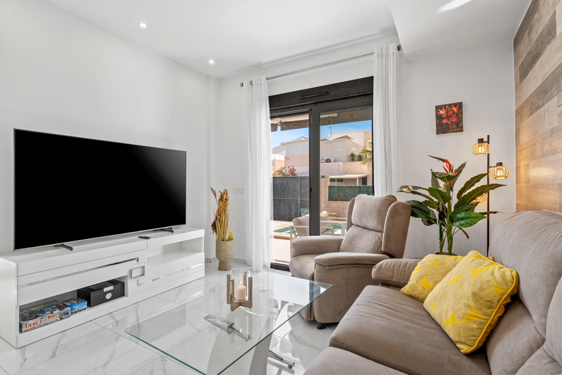 Återförsäljning - Villa -
Benijofar