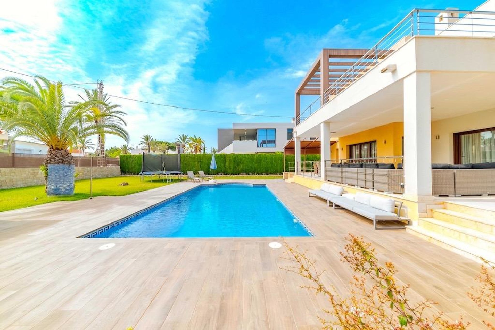 Återförsäljning - Villa -
Cabo Roig - Costa blanca