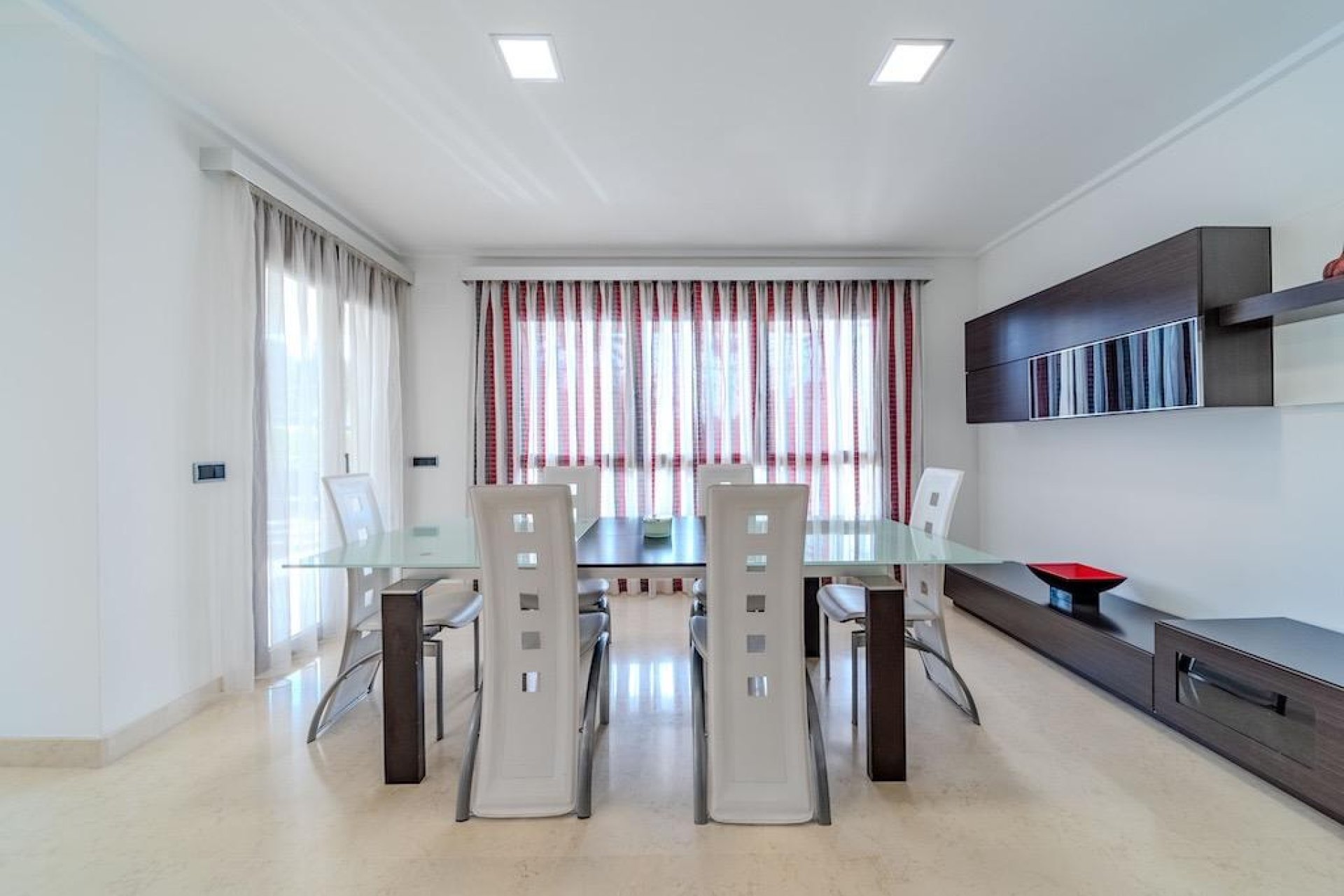 Återförsäljning - Villa -
Cabo Roig - Costa blanca