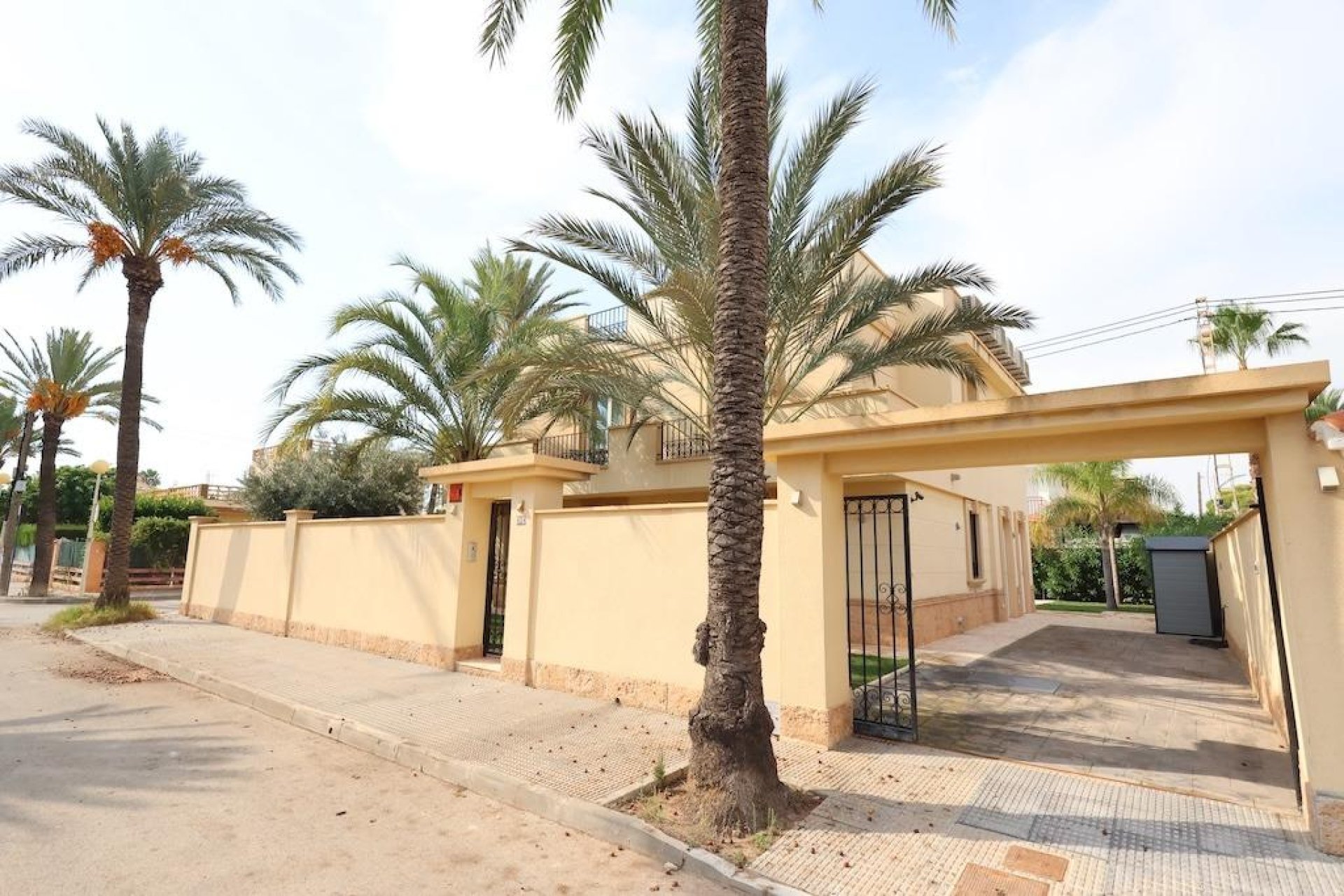 Återförsäljning - Villa -
Cabo Roig - Costa blanca