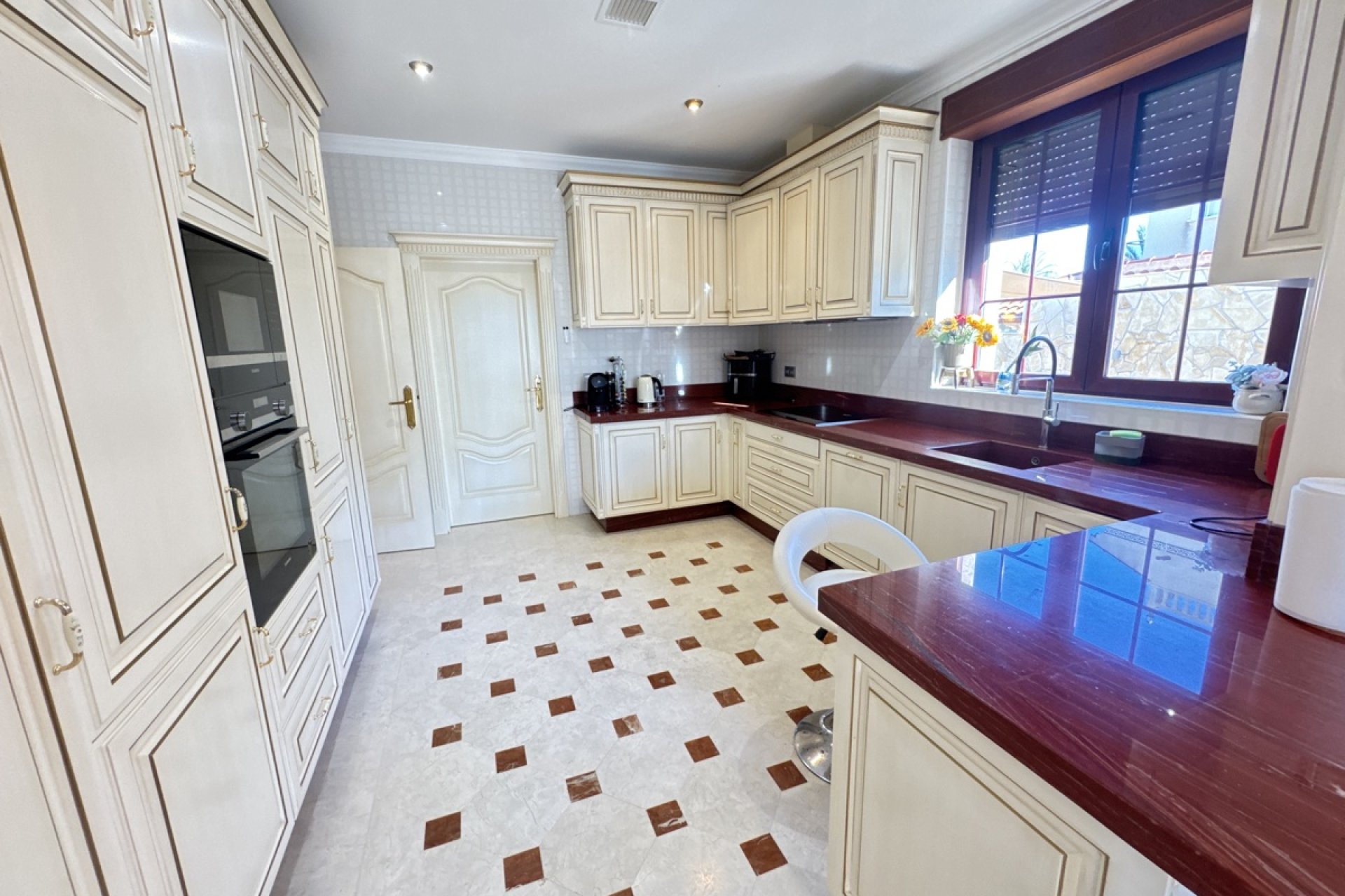 Återförsäljning - Villa -
Cabo Roig