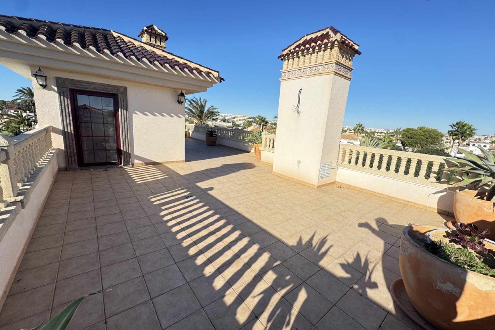 Återförsäljning - Villa -
Cabo Roig
