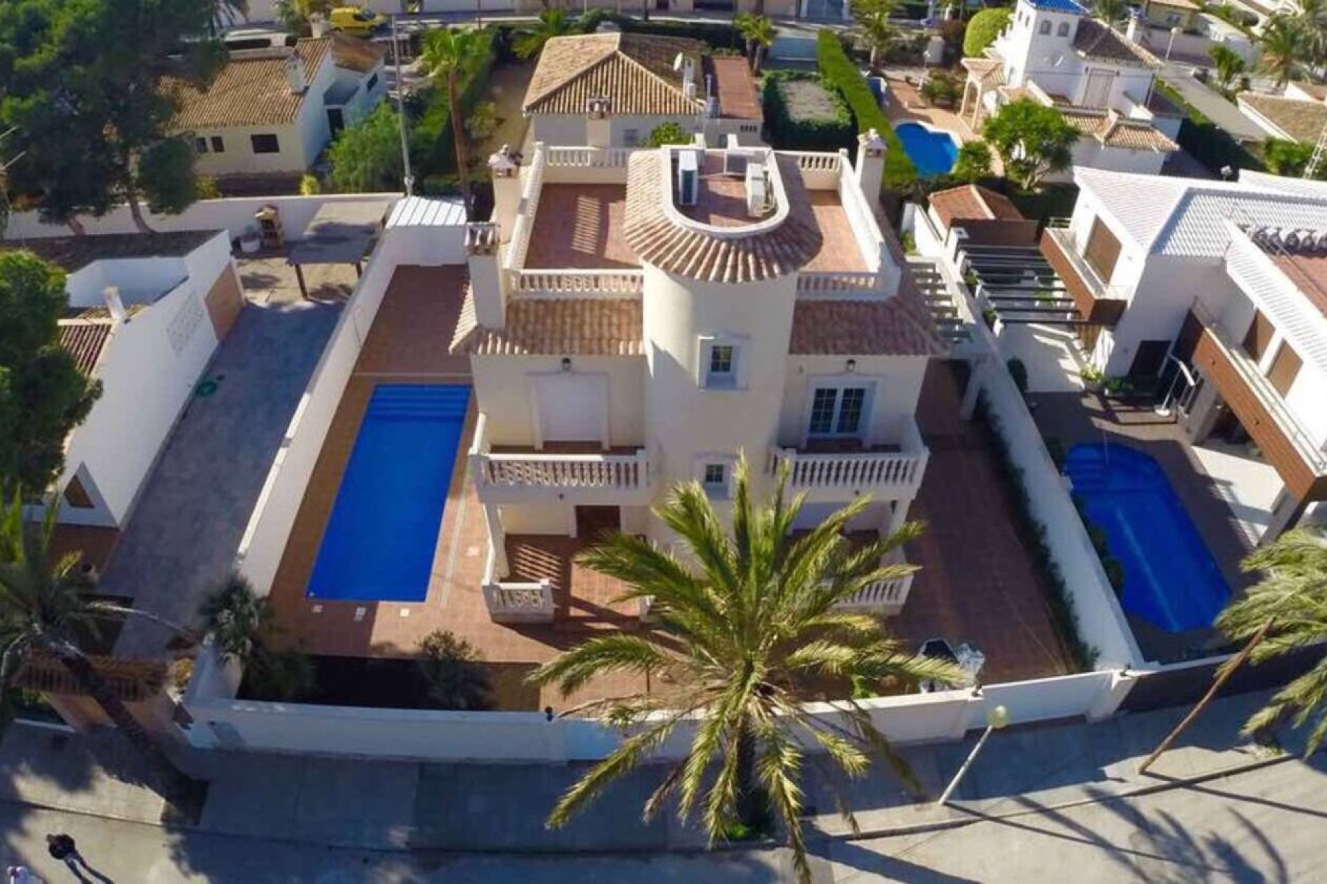 Återförsäljning - Villa -
Cabo Roig