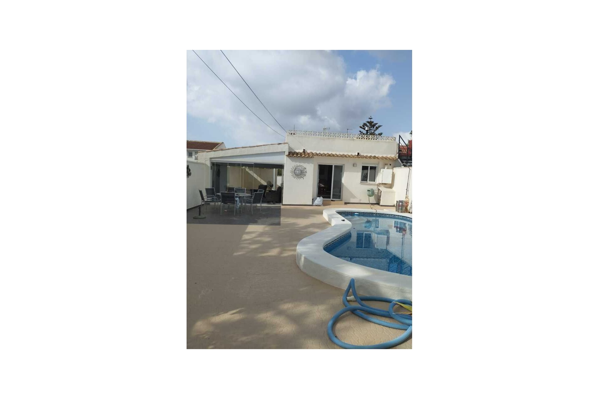 Återförsäljning - Villa -
Cabo Roig