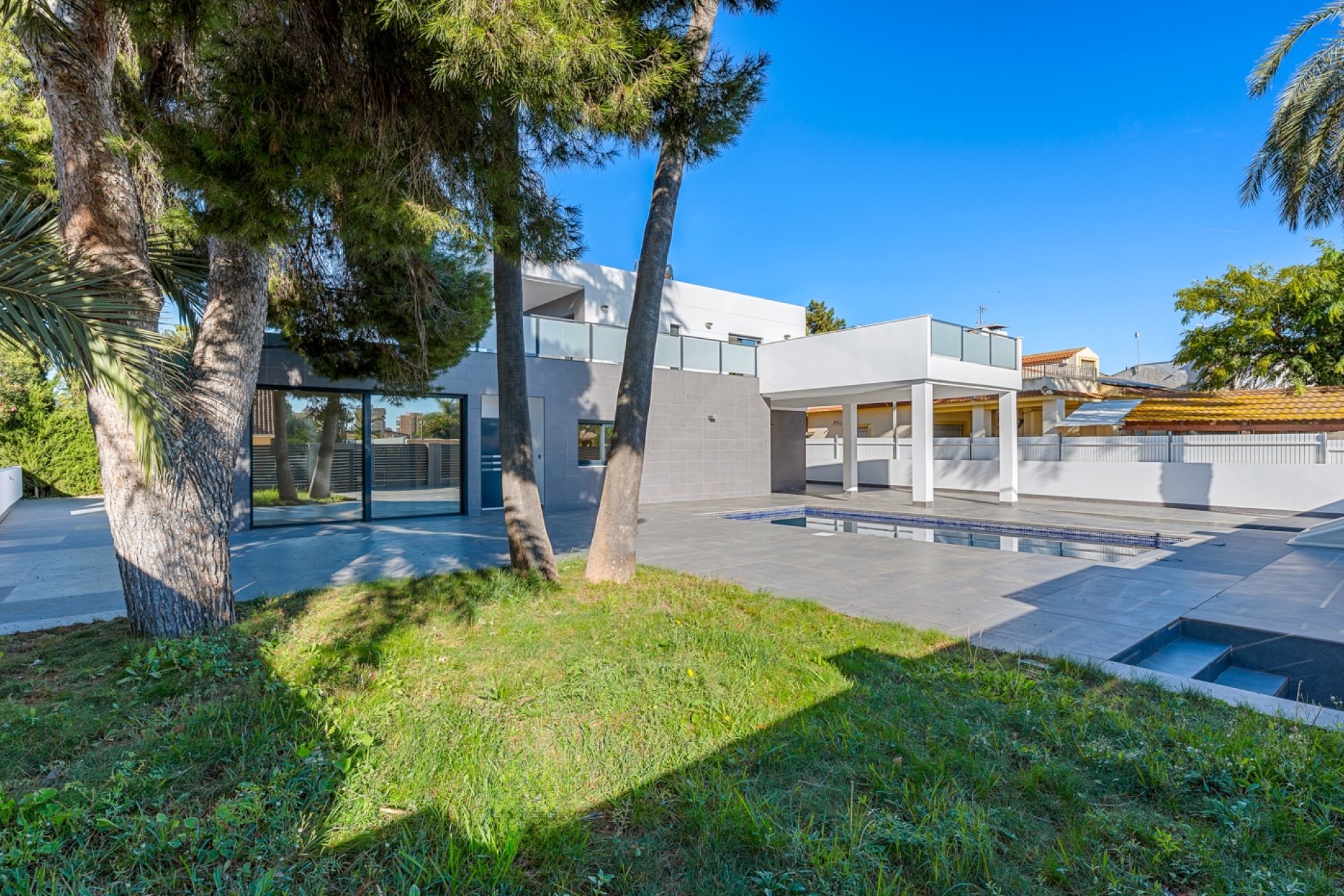 Återförsäljning - Villa -
Campoamor Golf - Campoamor