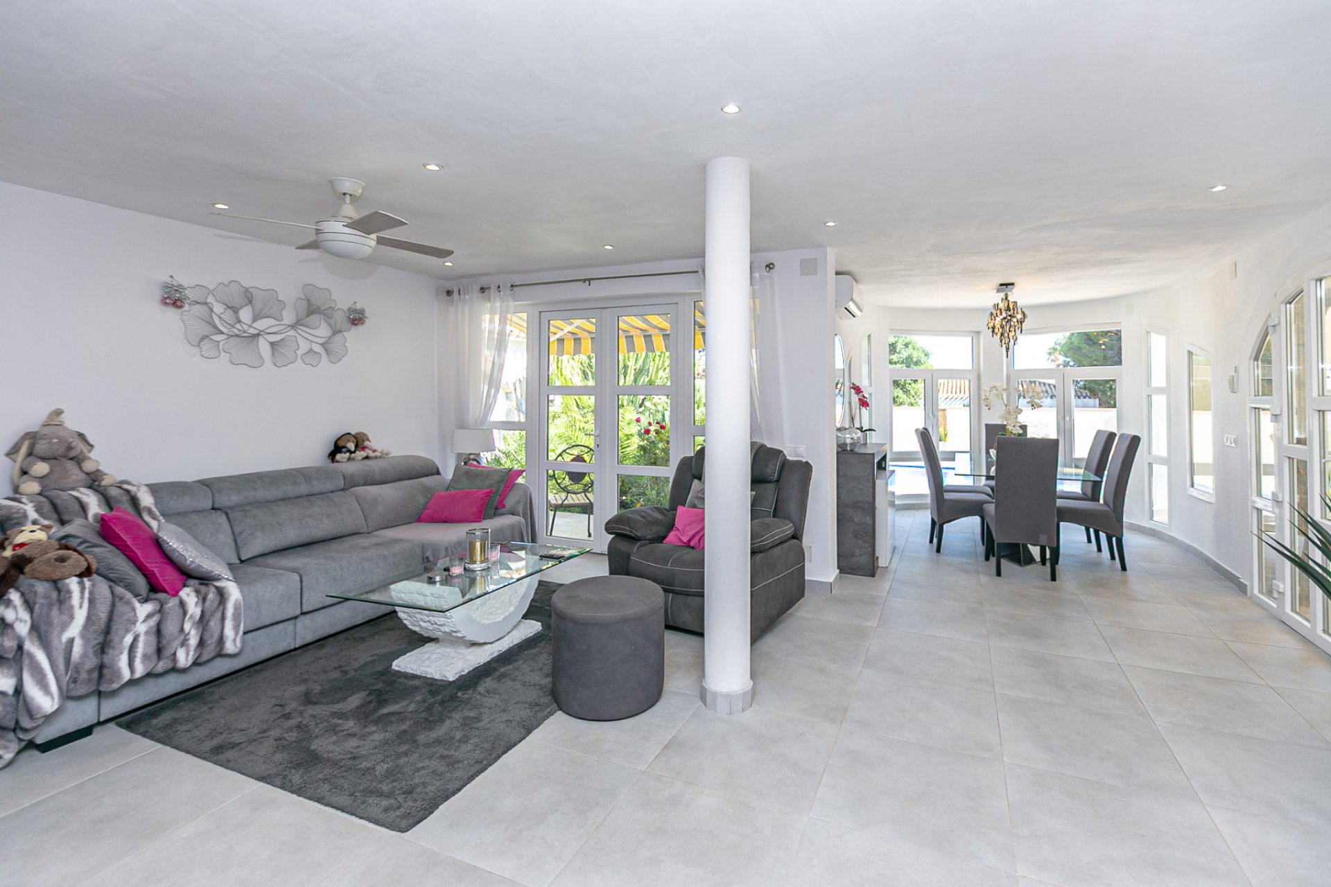 Återförsäljning - Villa -
Campoamor - Lomas de Don Juan