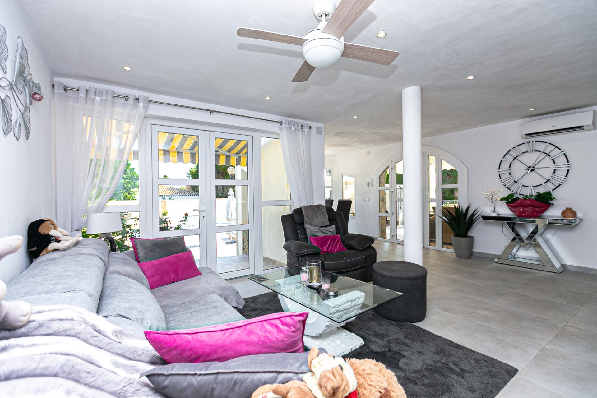 Återförsäljning - Villa -
Campoamor - Lomas de Don Juan